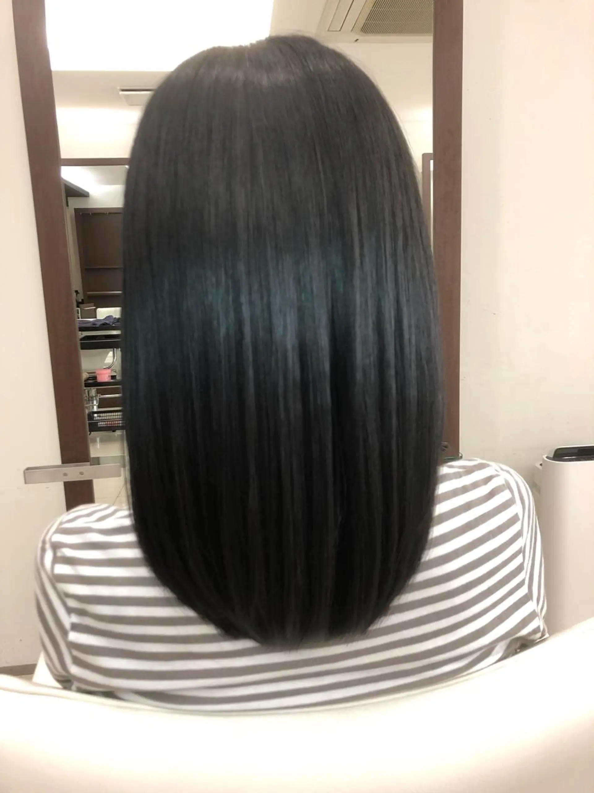 セミロング 髪質改善 トリートメント 小林 伊織のヘアスタイル