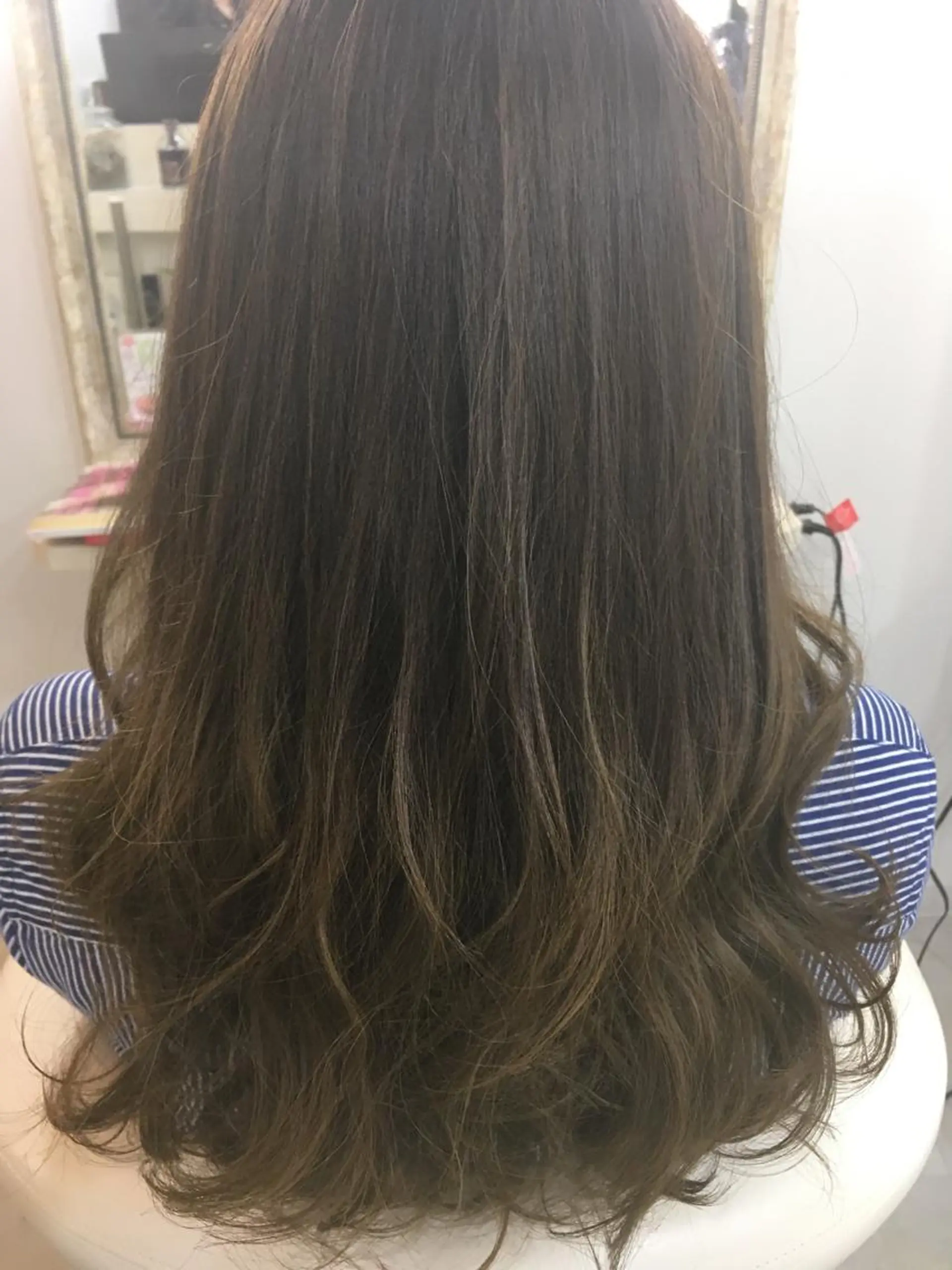 セミロング カラー ハイライトカラー ハイライト 髪質改善 中川 翔のヘアスタイル