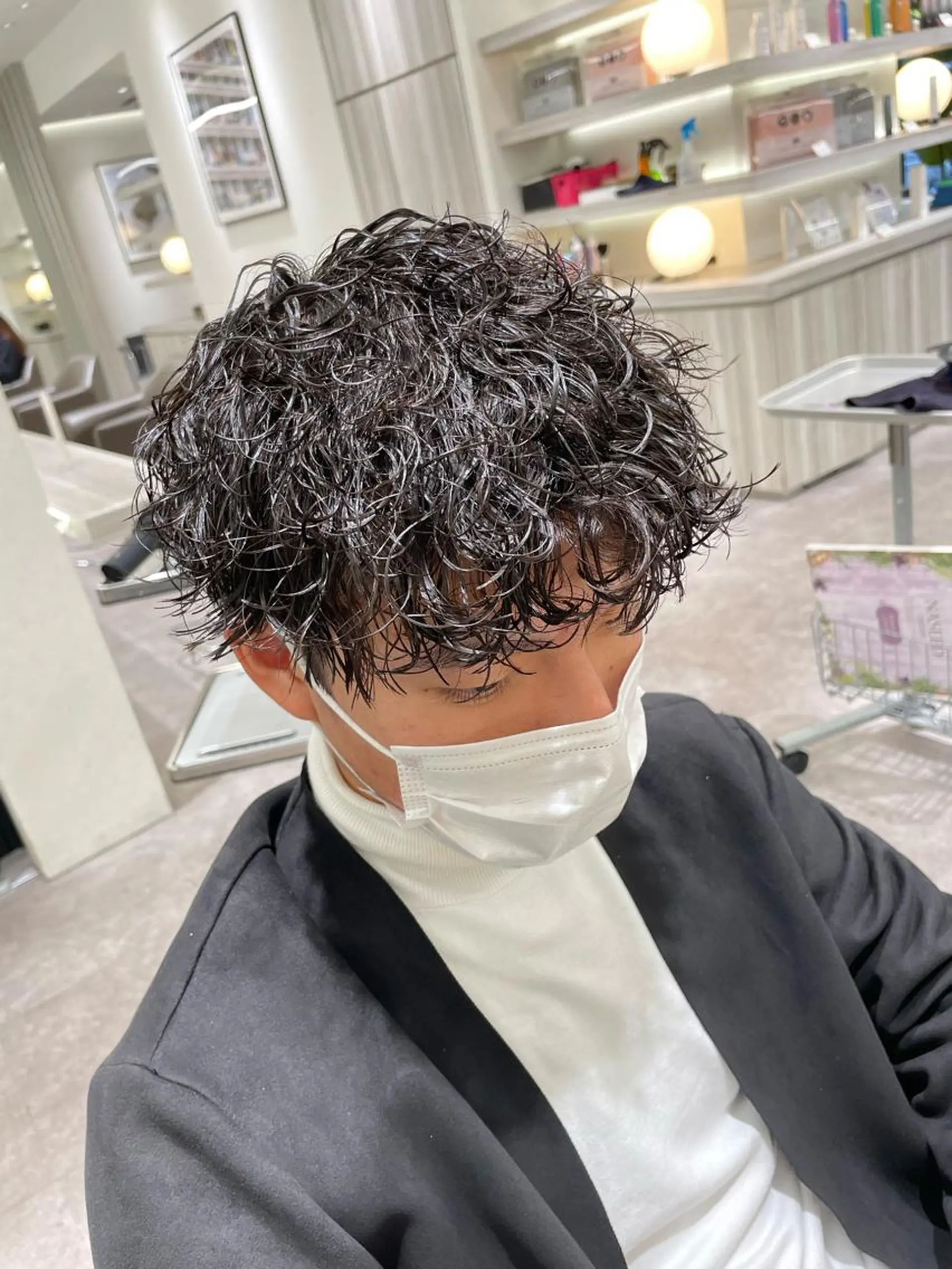 ショート パーマ メンズ メンズブリーチ メンズハイライト メンズメッシュ メンズパーマ メンズツイストパーマ カット パーマ Reginavita栄所属・メンズ特化/矢場町駅 徒歩1分/岡本一真のヘアスタイル