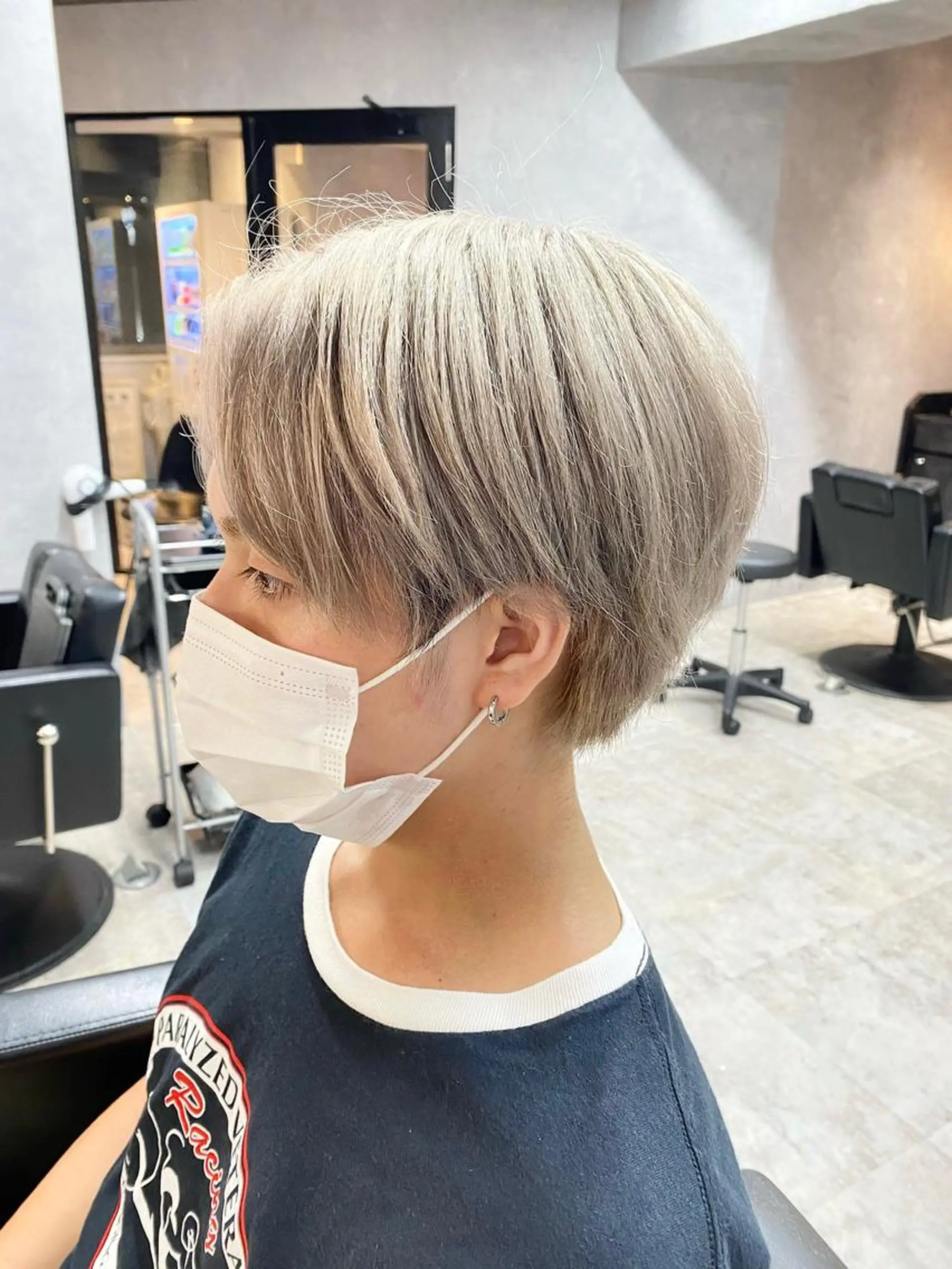 ショート カラー メンズ メンズブリーチ ベージュカラー ブリーチ ブラウンカラー シルバー カット ヘアカラー ツイストスパイラル/ メンズ特化/中川誠也のヘアスタイル