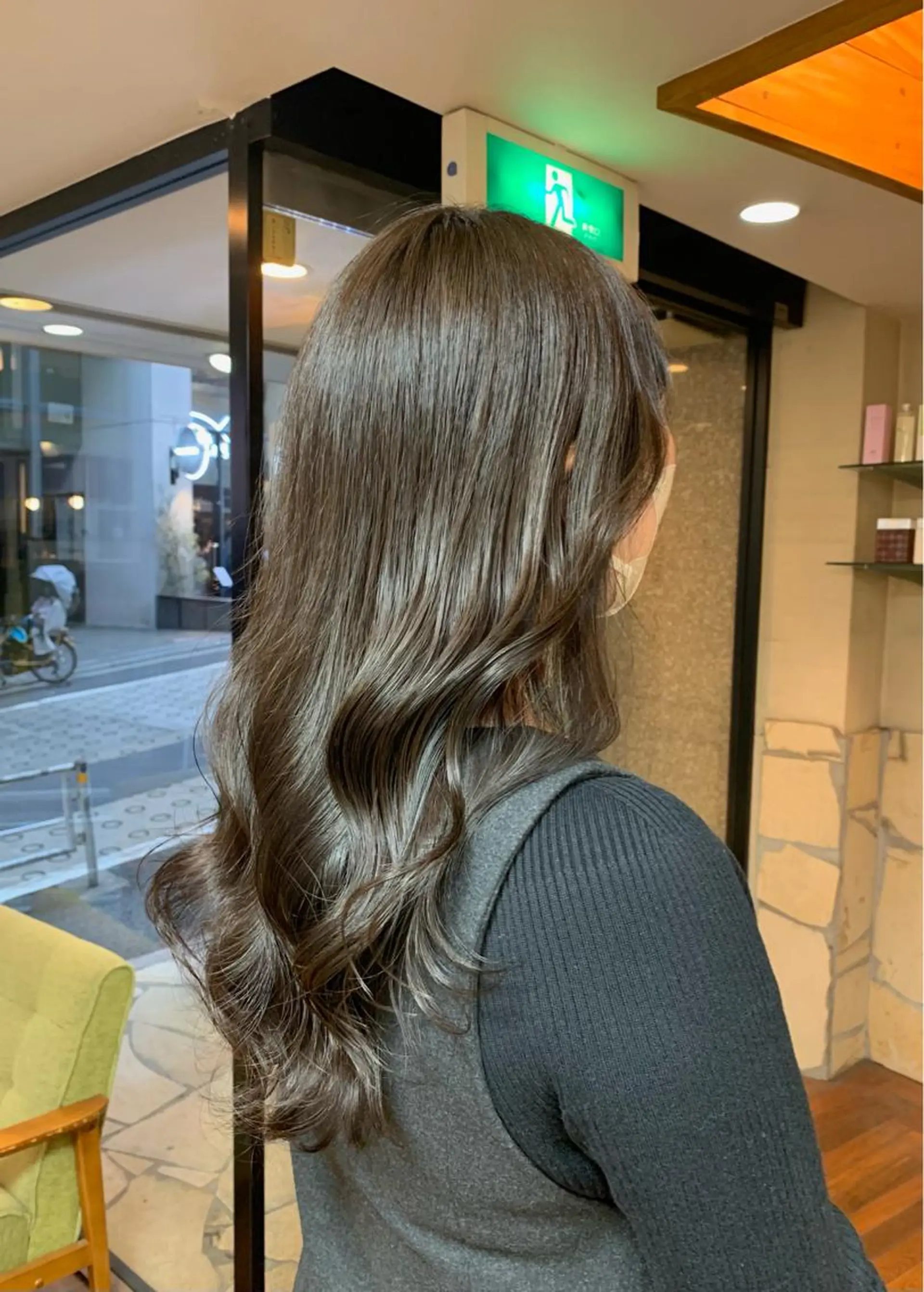 ロング カラー ブリーチ グレージュ ブリーチなしカラー オリーブグレージュ オリーブグレー ヘアカラー トリートメント 矢野 晃平のヘアスタイル