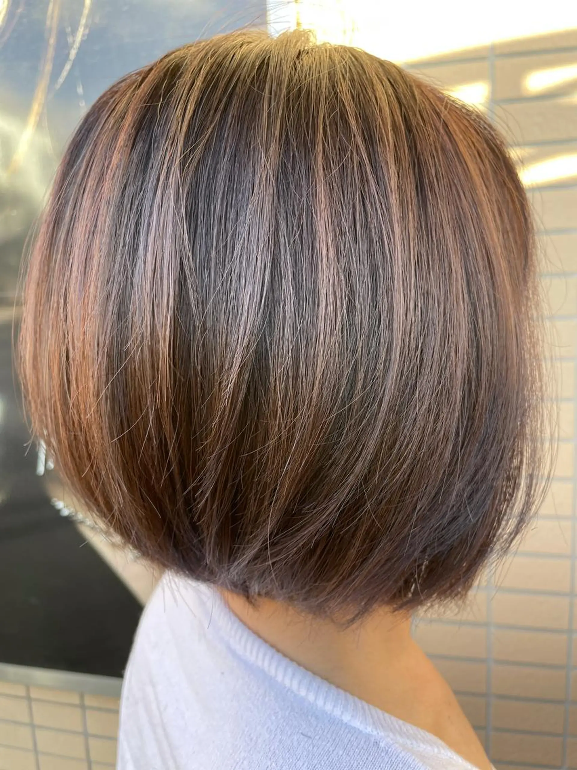 ミディアム 坂野 結子のヘアスタイル