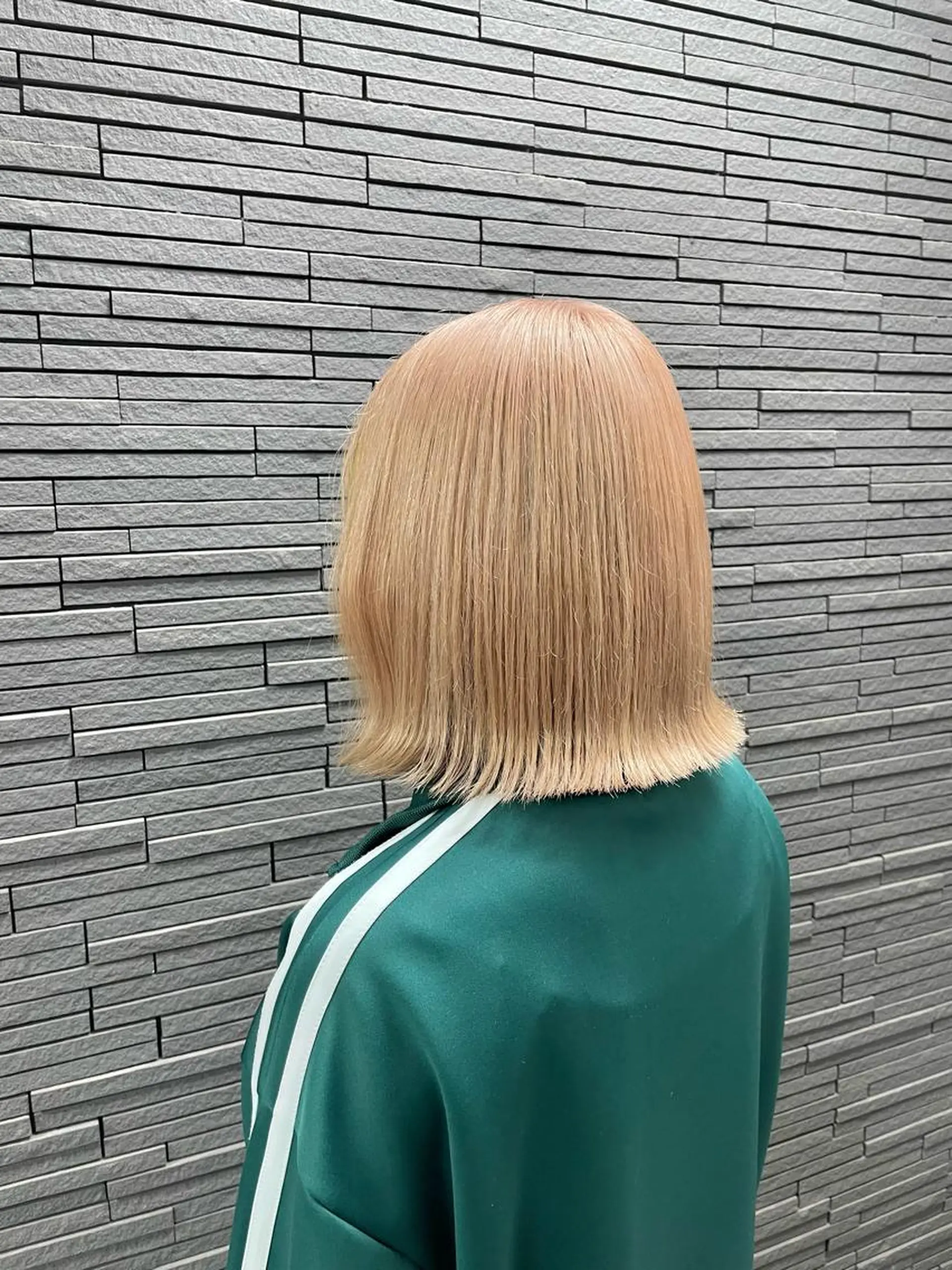 ミディアム 前田 菜奈子のヘアスタイル