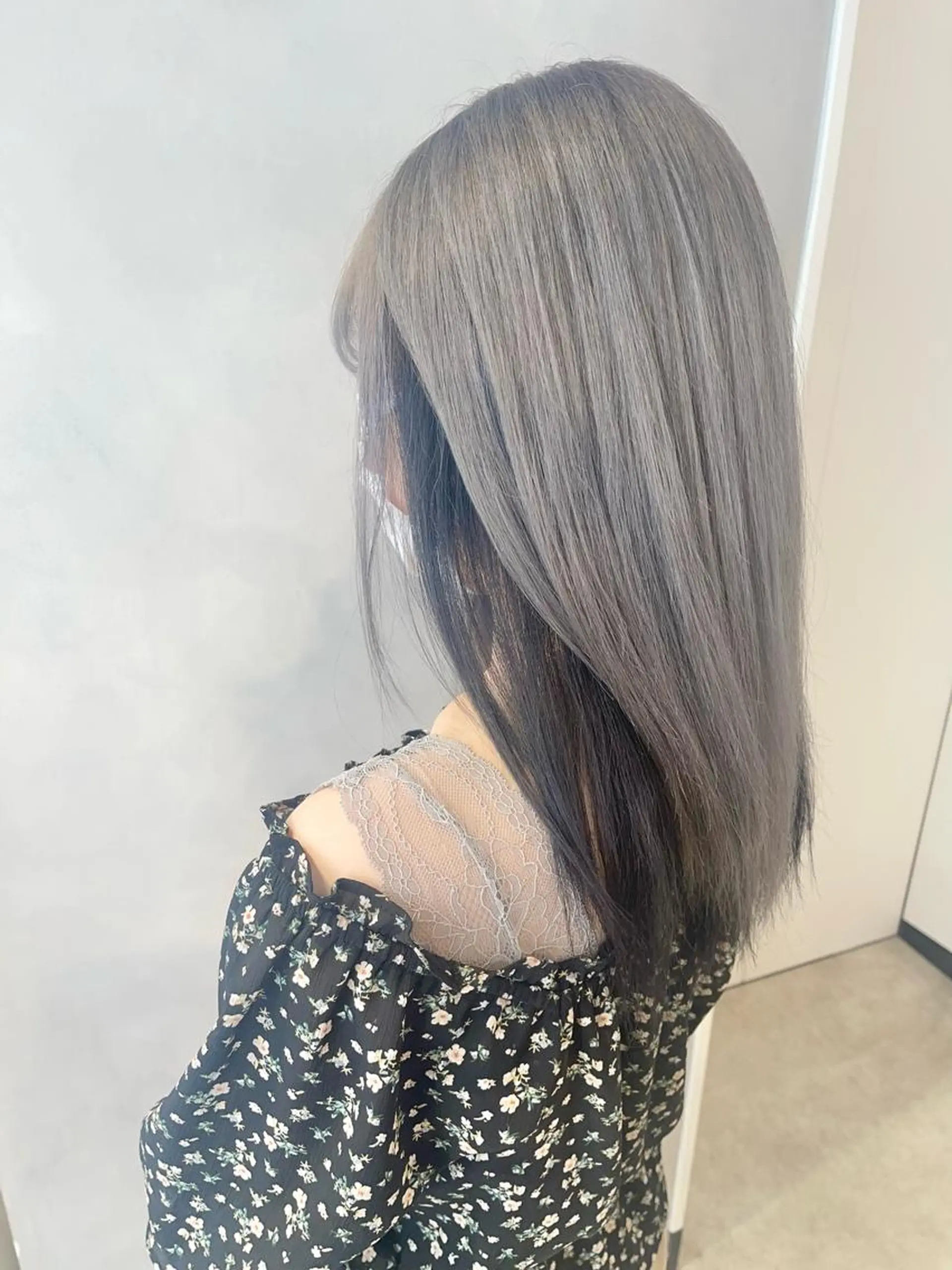 セミロング カラー 🦋レイヤーカット ミドリカワ🦋のヘアスタイル