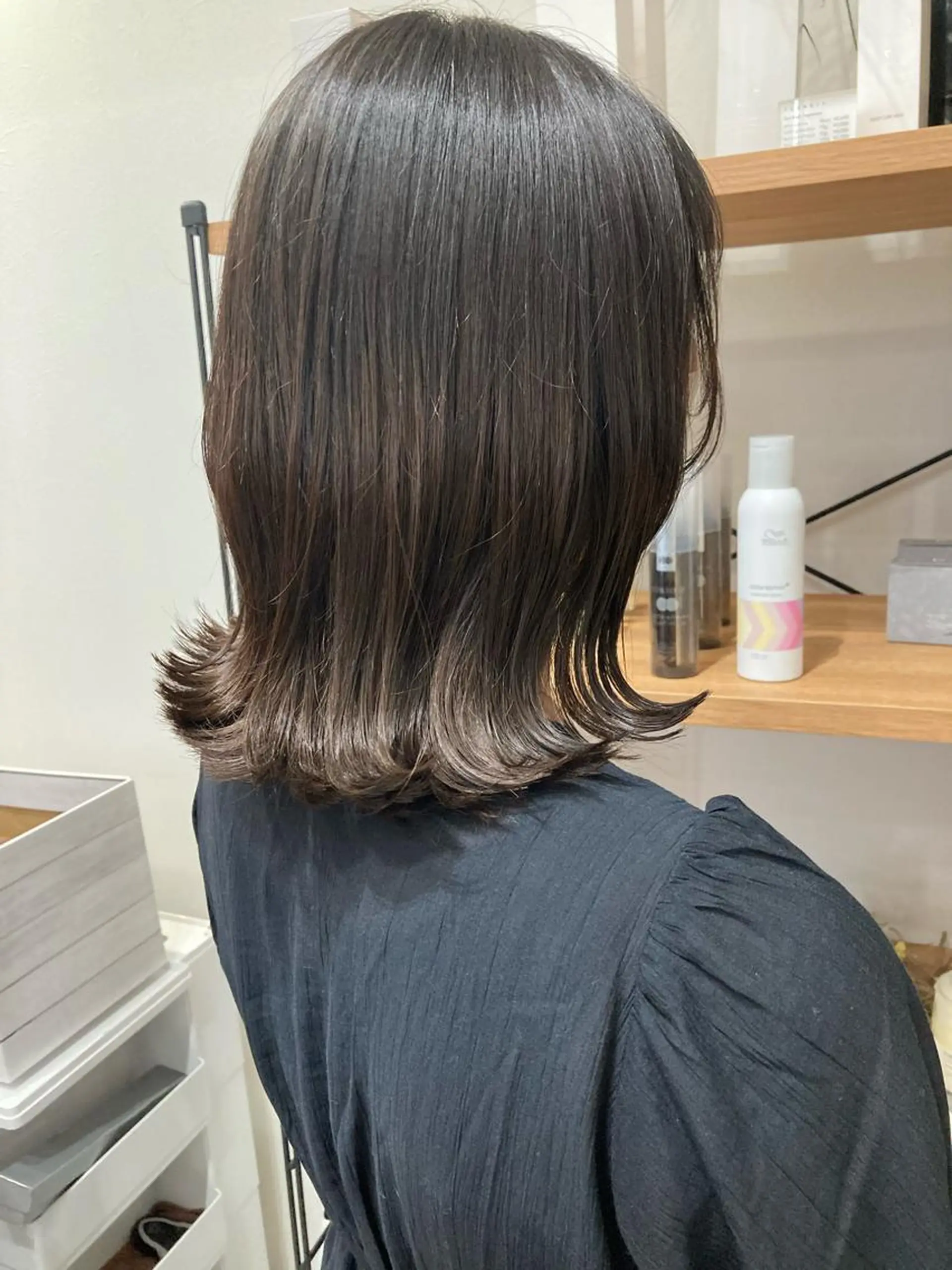 ミディアム ✨色持ちの良い艶 カラー✨蟹江真世のヘアスタイル