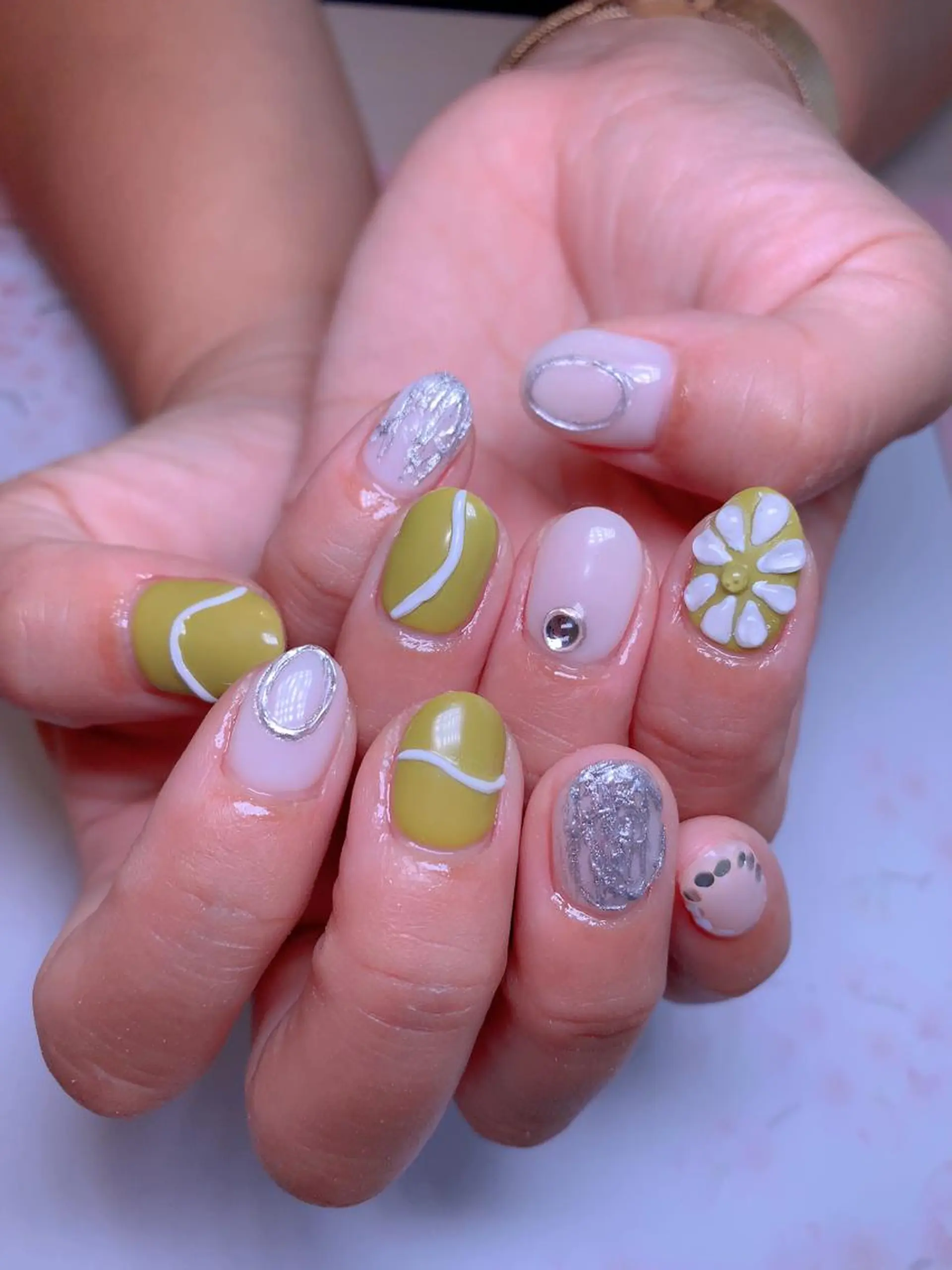 ネイル miu miuのネイルデザイン