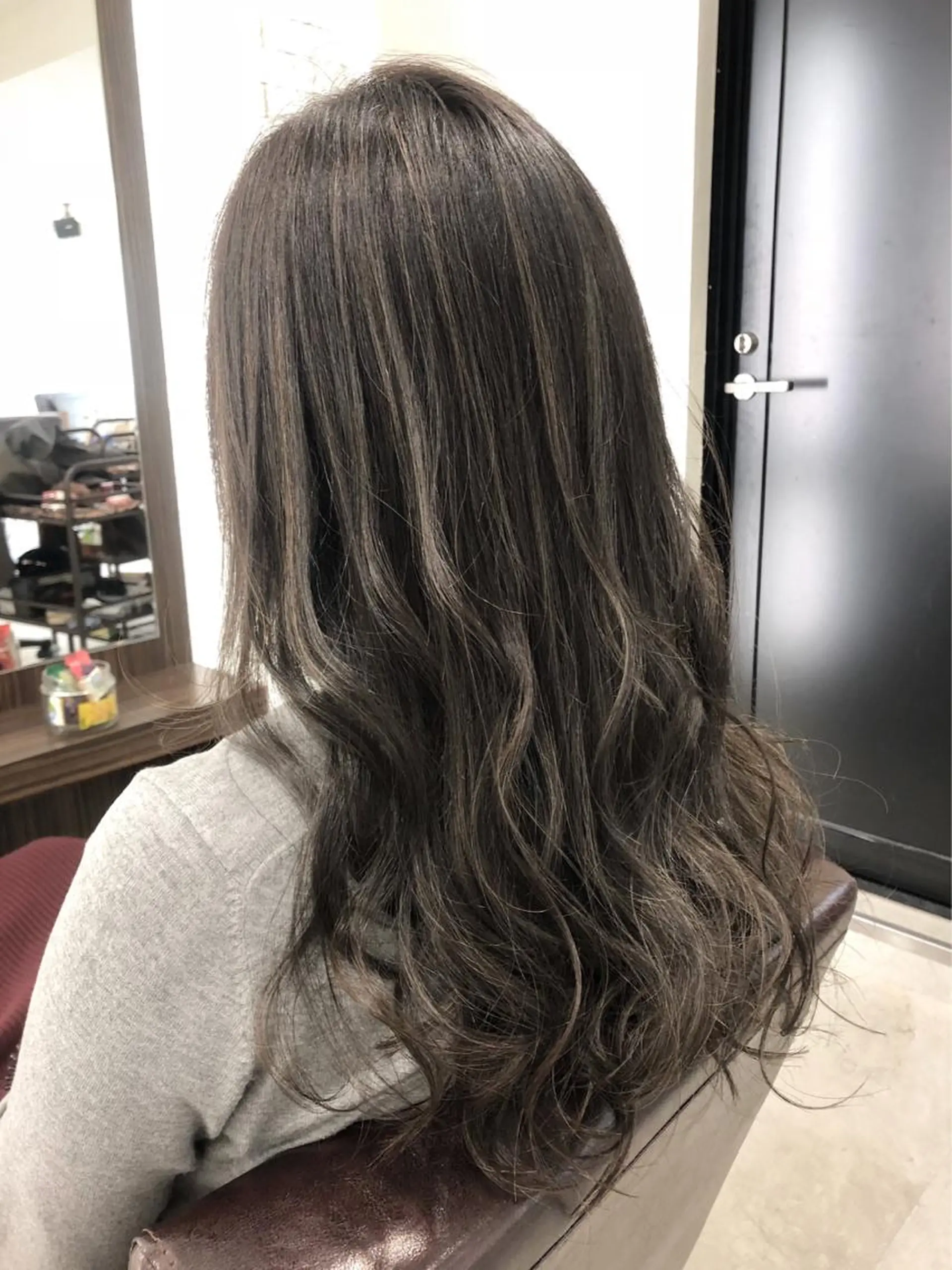 セミロング カラー ベージュカラー YUDA 湯田のヘアスタイル