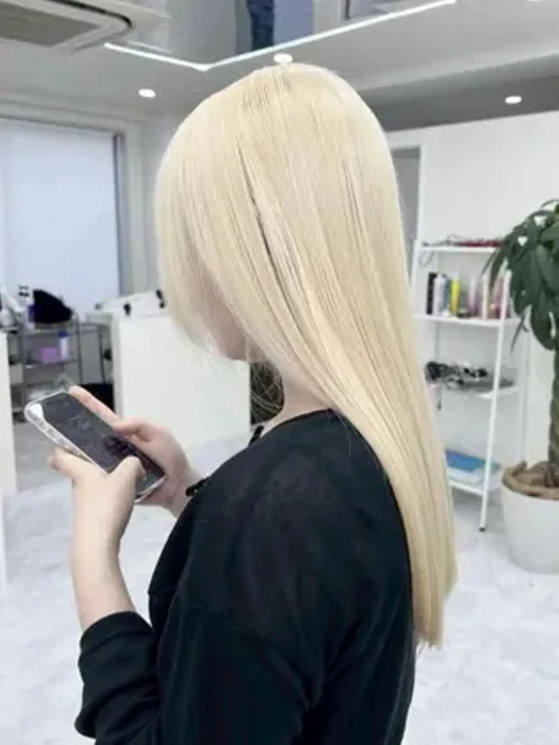 ロング カラー アディクシーカラー アッシュ バレイヤージュ ベージュカラー ブルーカラー 女性専用サロン梅田 髪質改善カラーakiのヘアスタイル