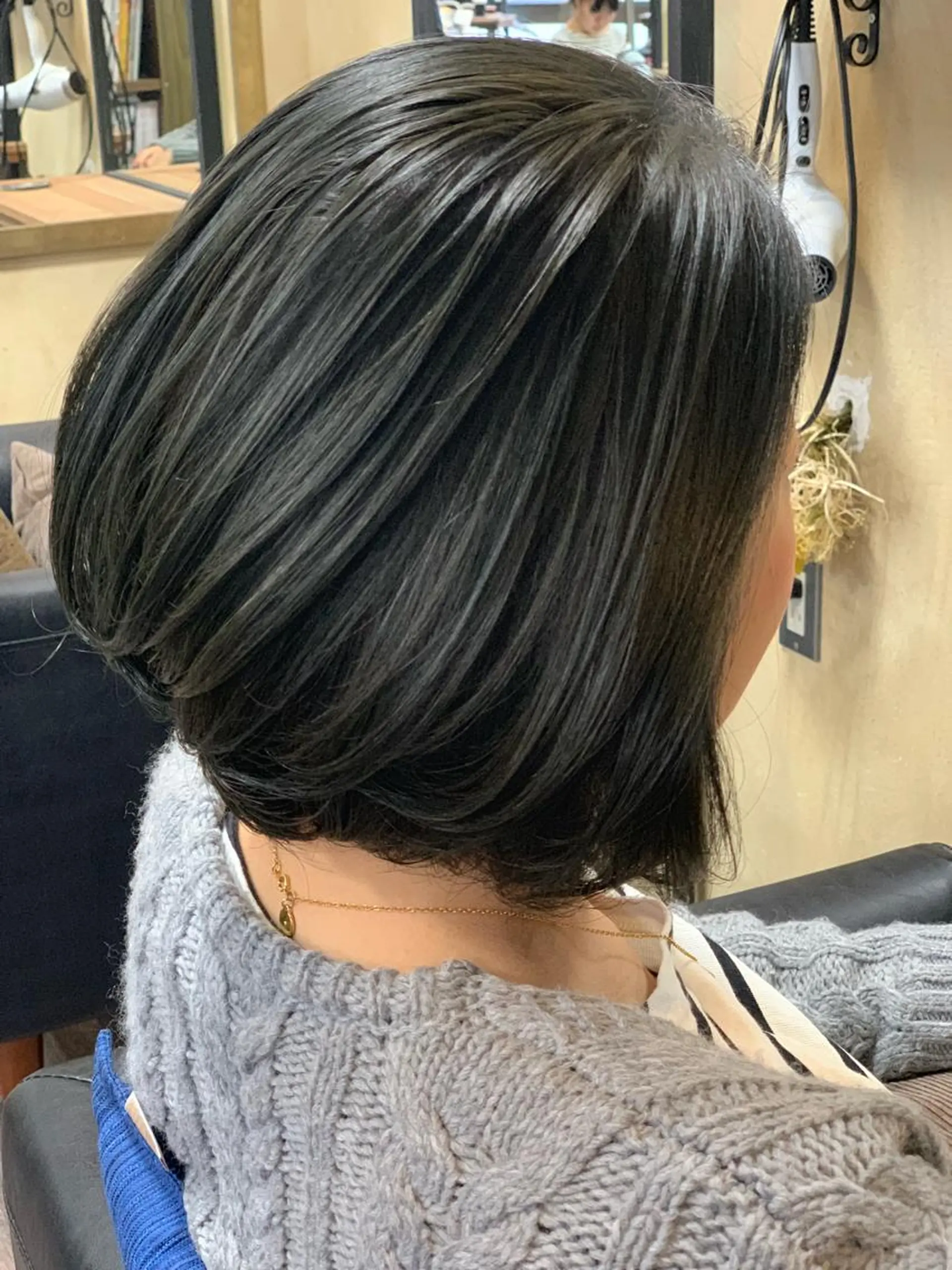 ショート カラー 平 ちひろのヘアスタイル