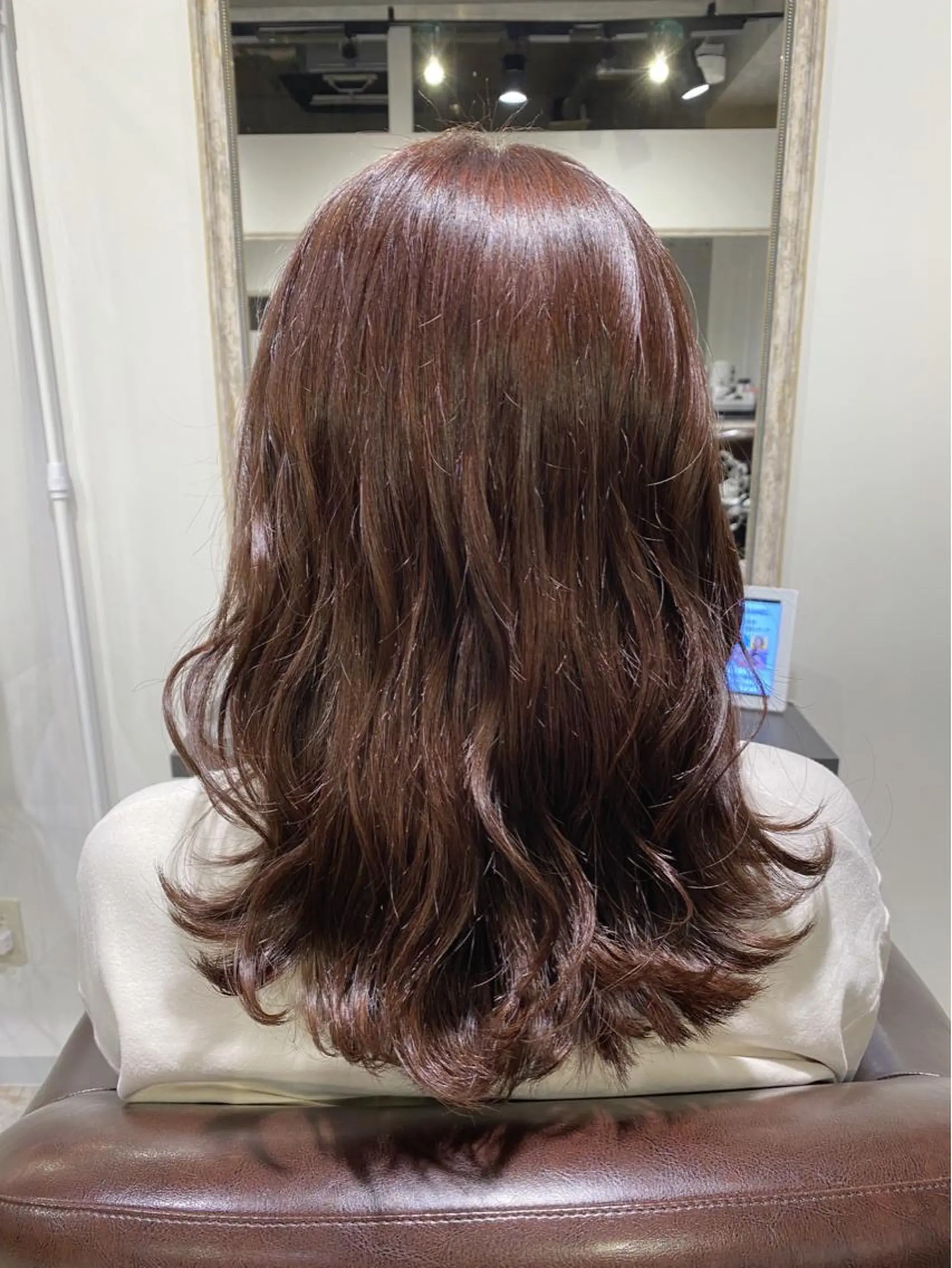 セミロング カラー 根本 真奈のヘアスタイル