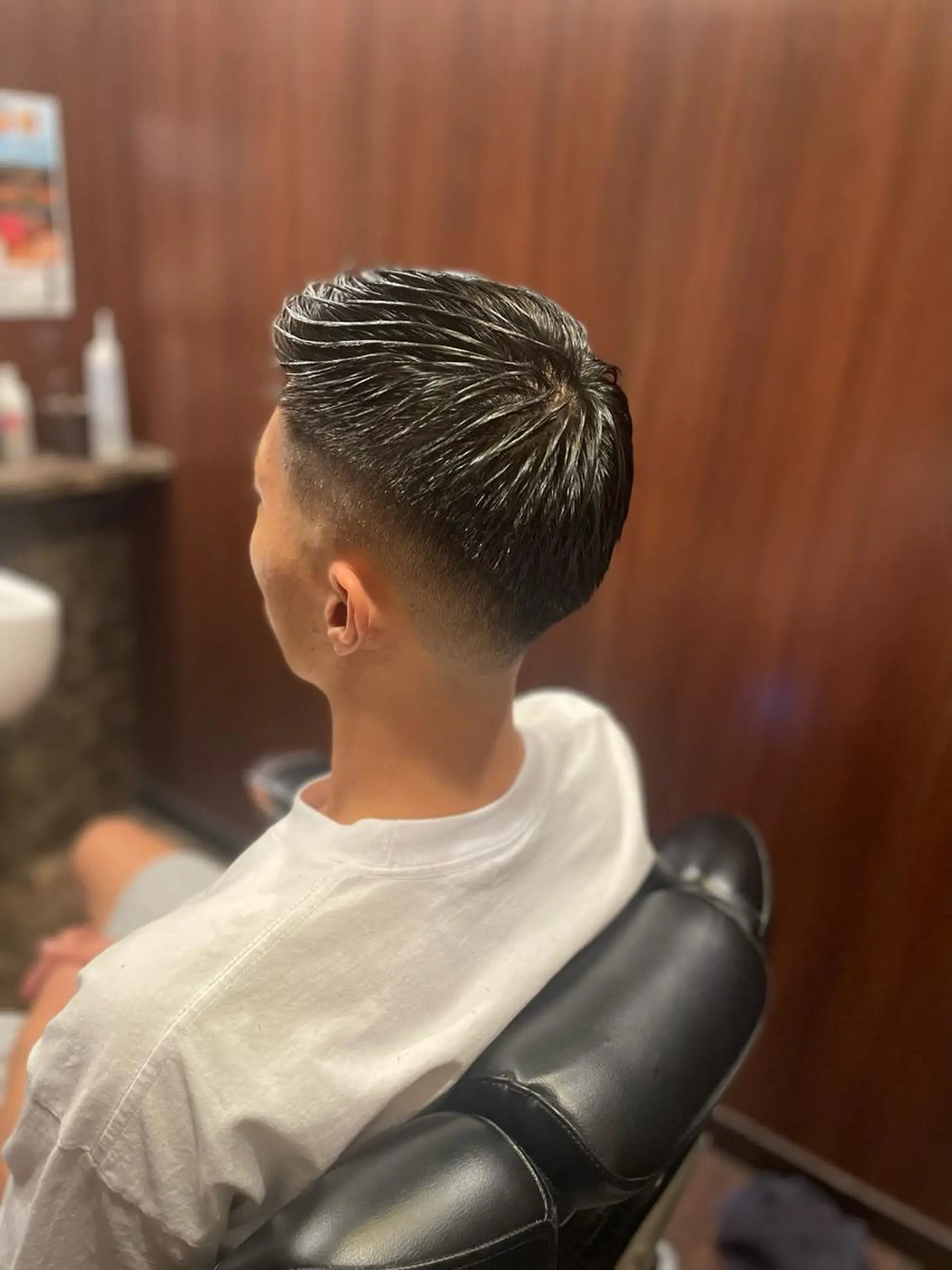 ショート メンズ 海老原 コウのヘアスタイル