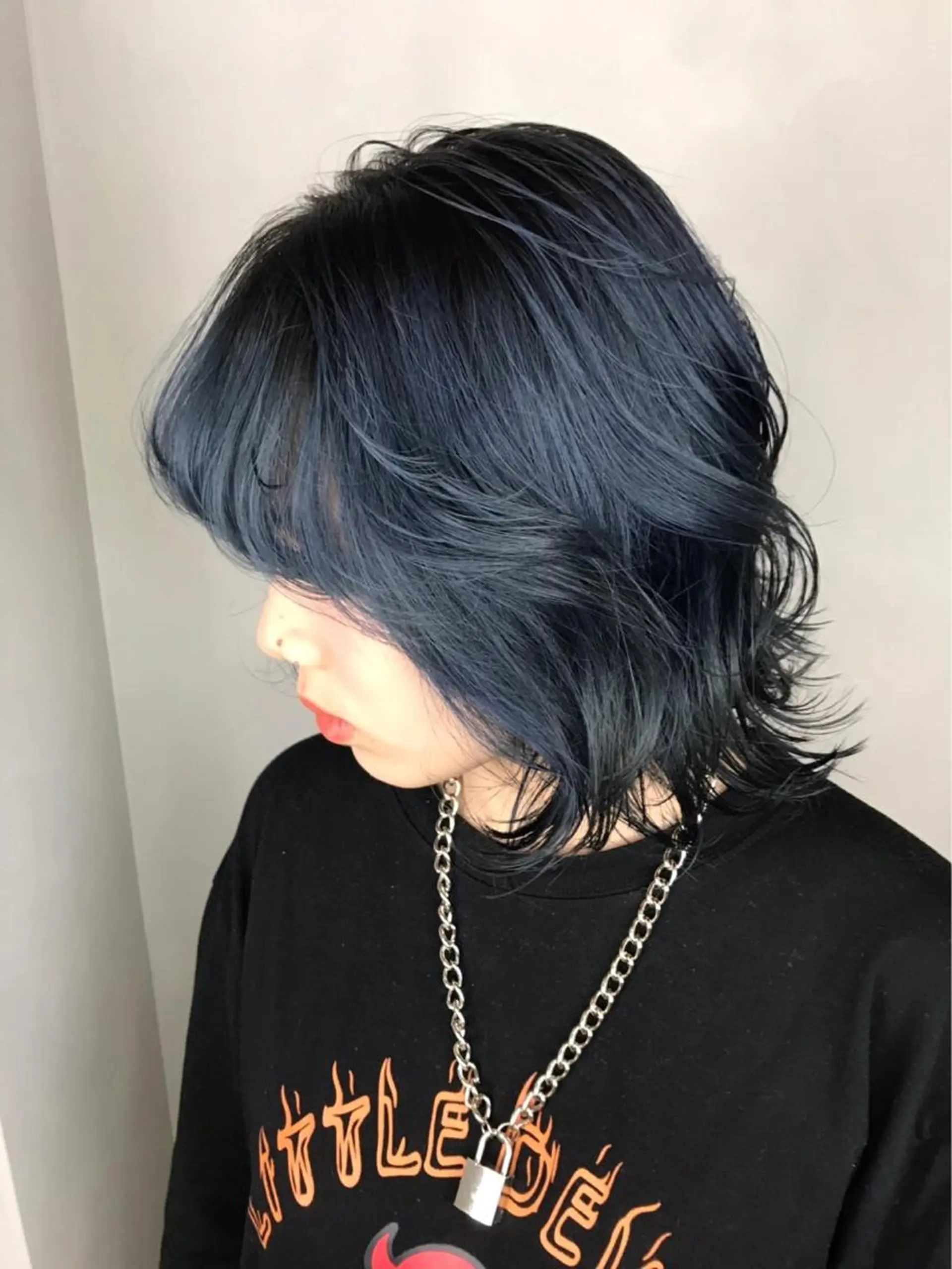 ミディアム カラー ブルーカラー BROCANTE立川 karasawa.nのヘアスタイル