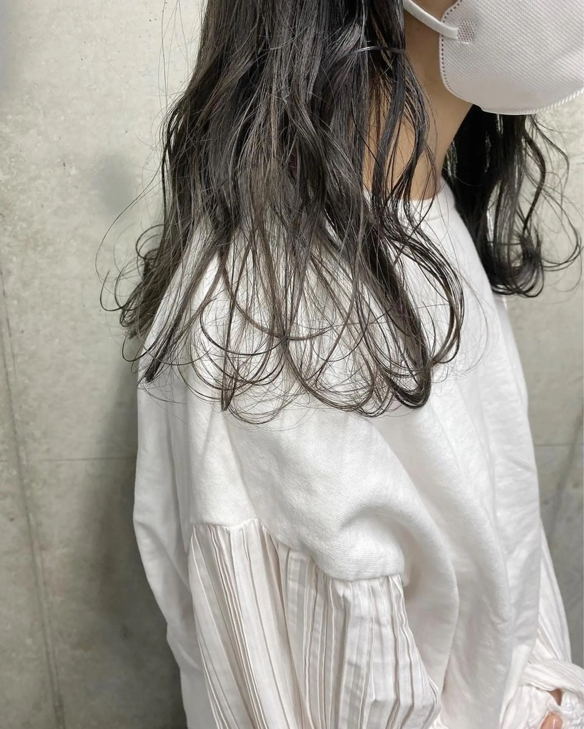 ミディアム カラー GiseL アンリのヘアスタイル