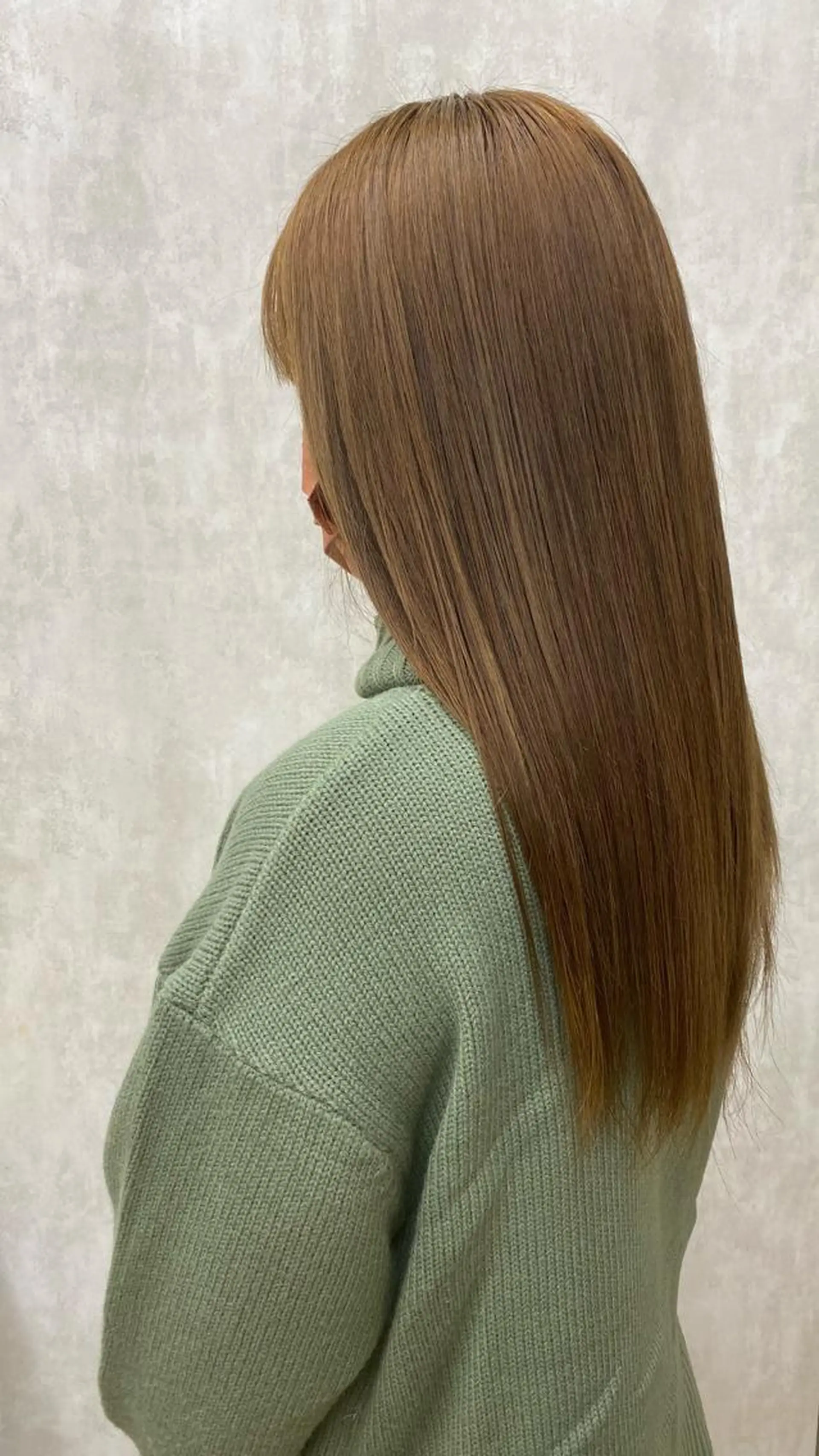ロング カラー 藤田 沙織のヘアスタイル