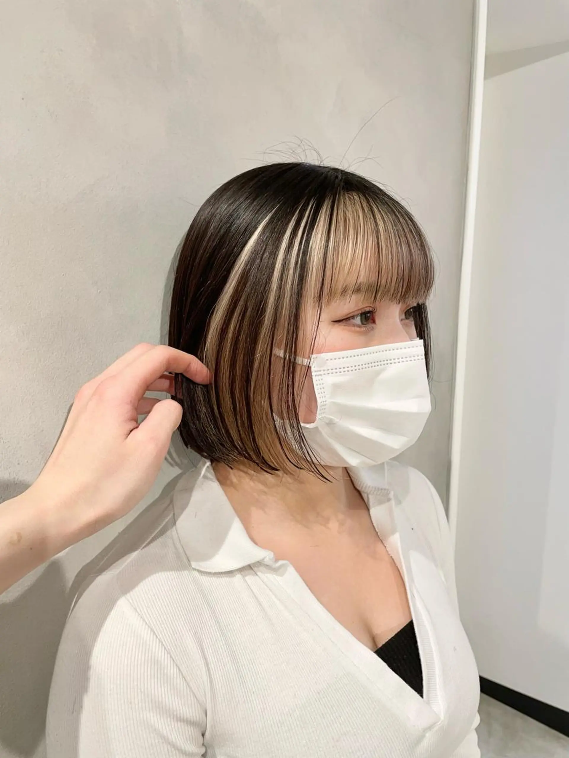 ショート カラー ベージュカラー インナーカラー ホワイトベージュ ヘアカラー トリートメント ヘアセット ハイトーン×レイヤー ／遠藤将太のヘアスタイル