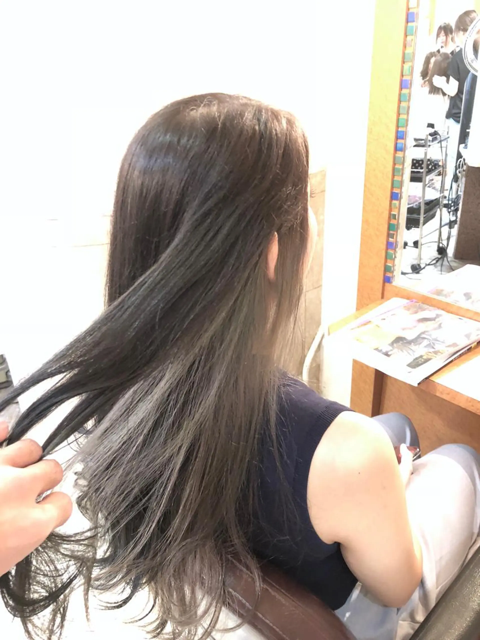 ロング カラー インナーカラー 100%髪質改善特化 TRUNSのヘアスタイル