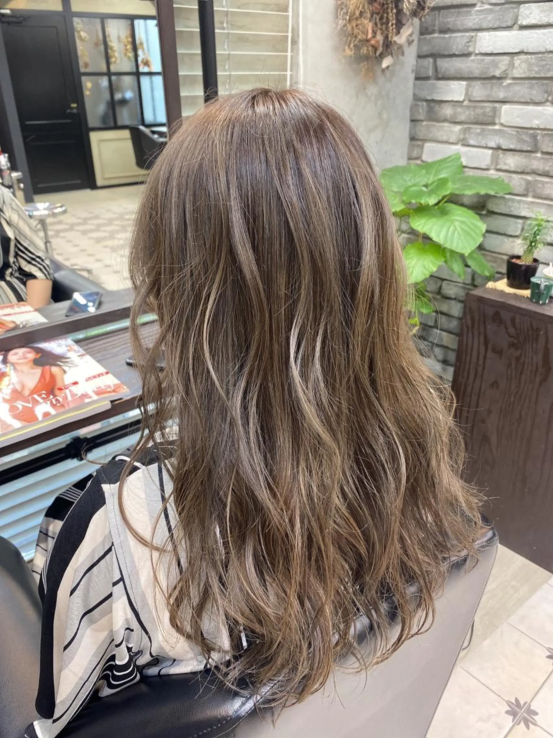 ロング カラー アッシュ ハイライトカラー ハイライト 韓国ヘア☁️ mitsukiのヘアスタイル