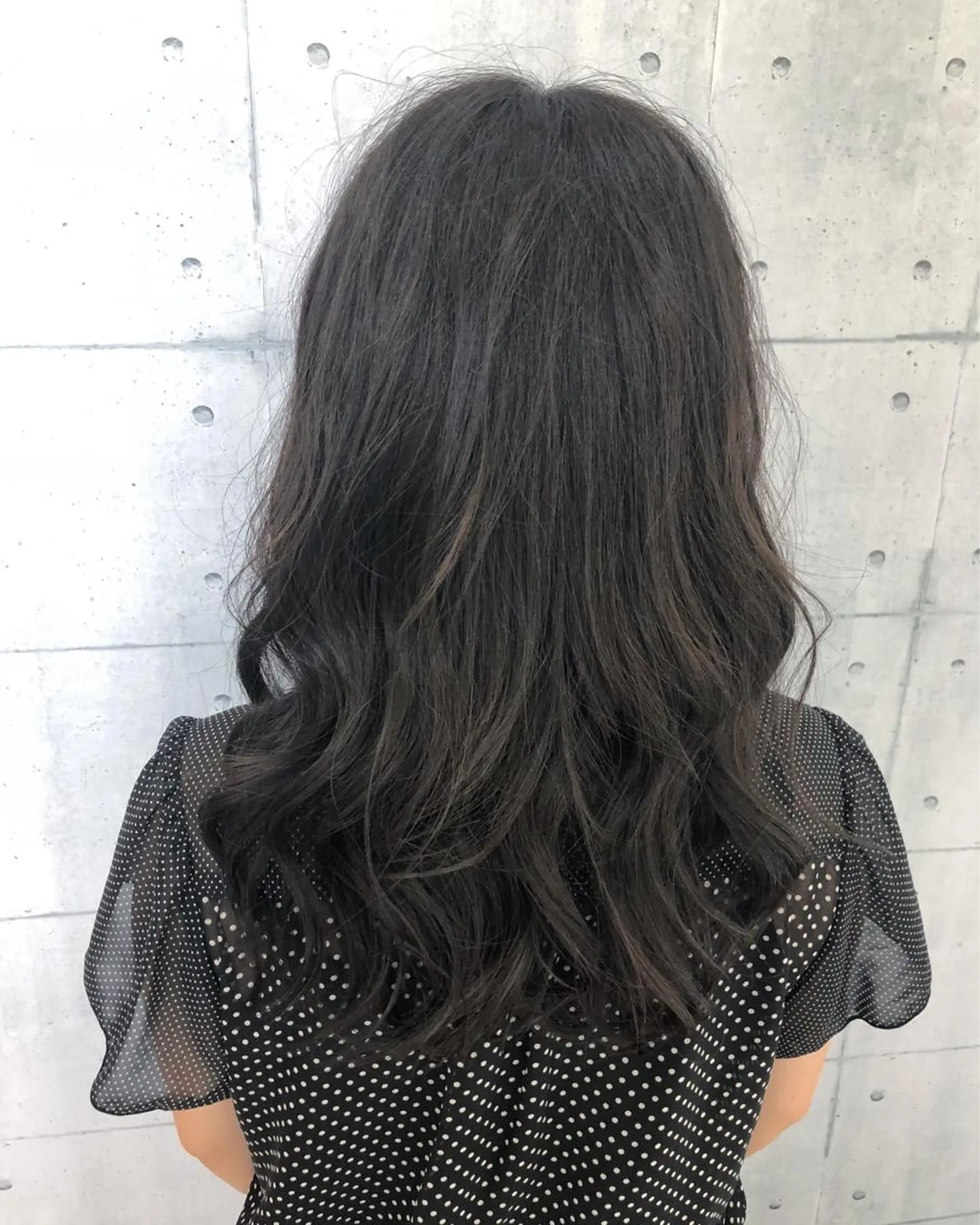 ロング カラー アッシュ ダークアッシュ イルミナカラー カット ヘアカラー トリートメント 金沢 広美のヘアスタイル