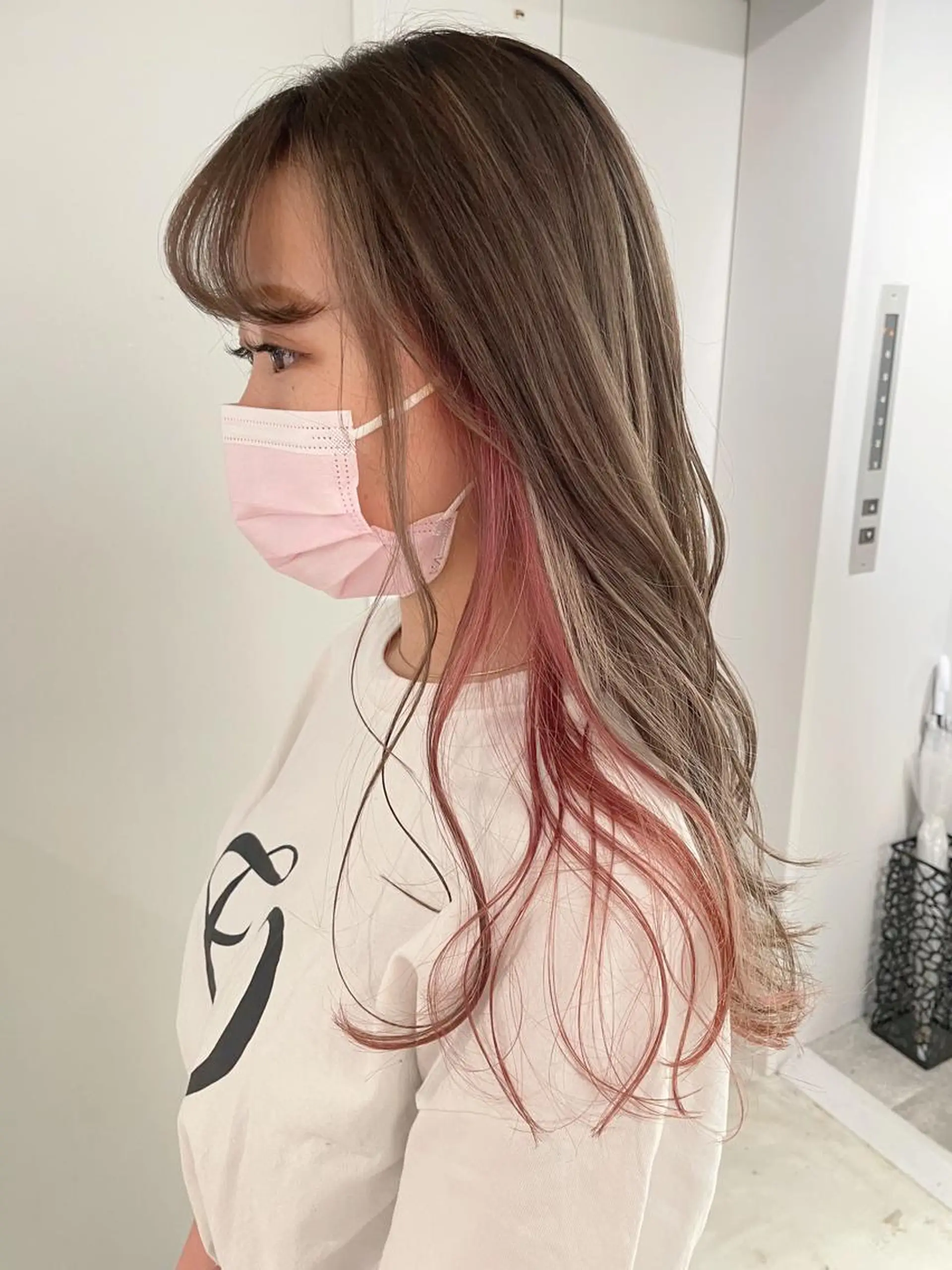 ロング ハイライト 女性艶髪マンツーマン YUKIのヘアスタイル