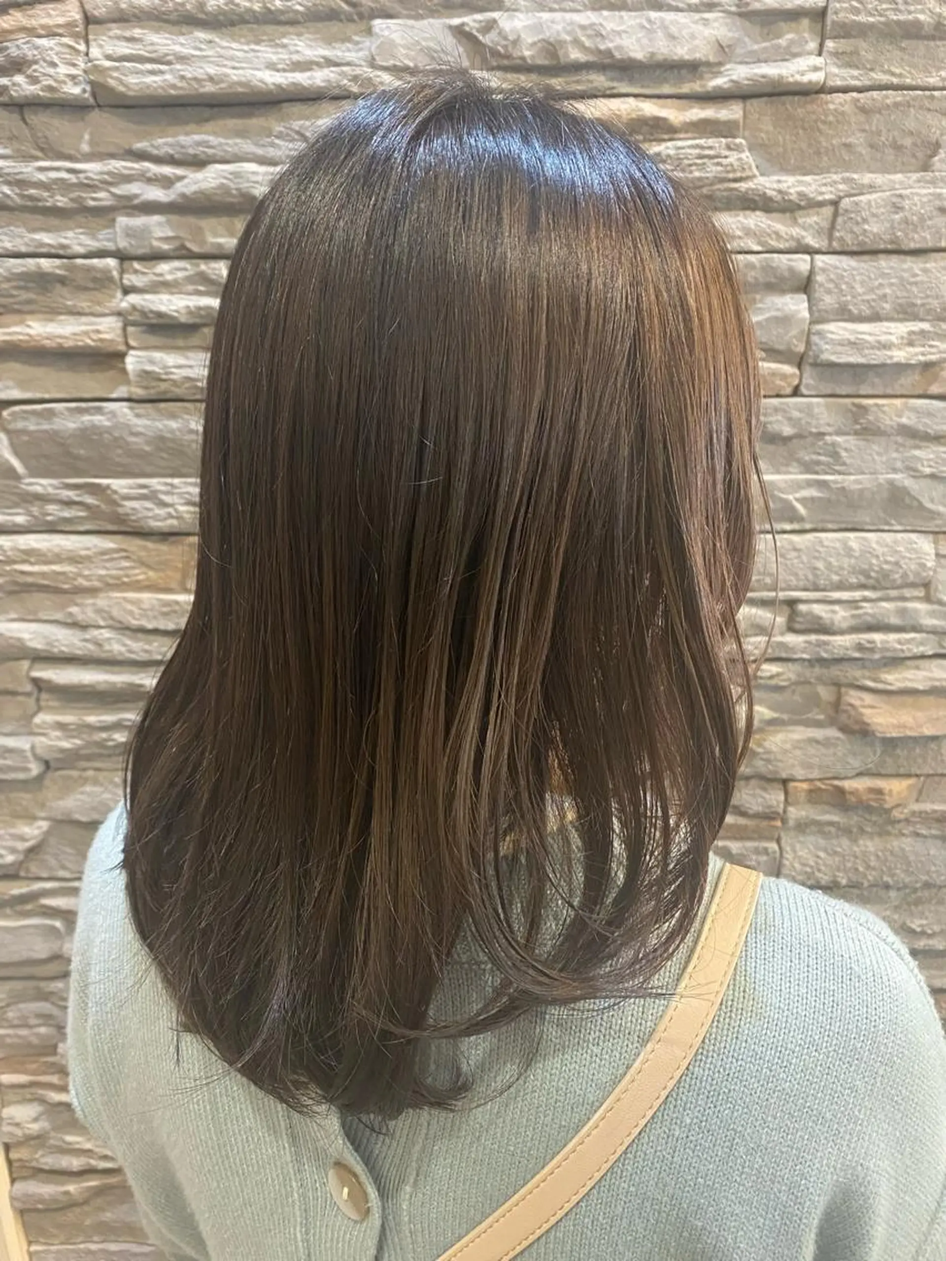 ミディアム 山浦 貴恵のヘアスタイル