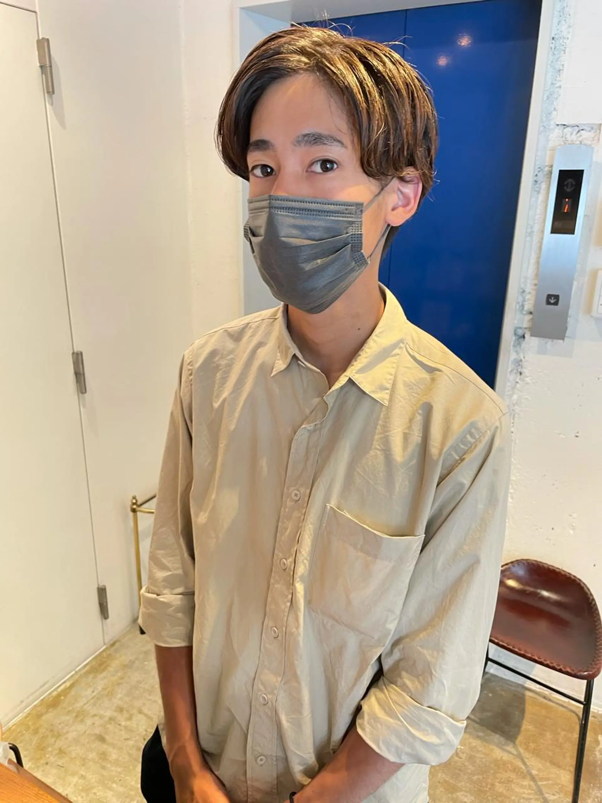 ショート メンズ カット トリートメント MIOベージュカラー 柔らかいカラーのヘアスタイル