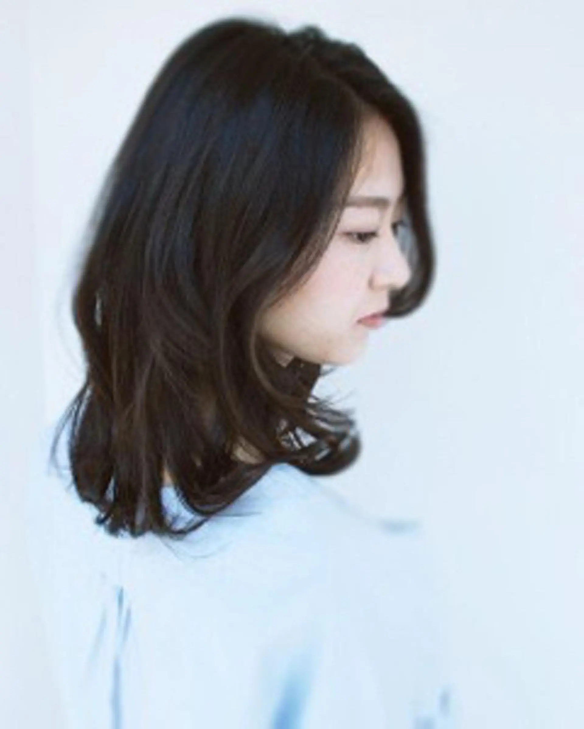 ミディアム 菅野 恵のヘアスタイル