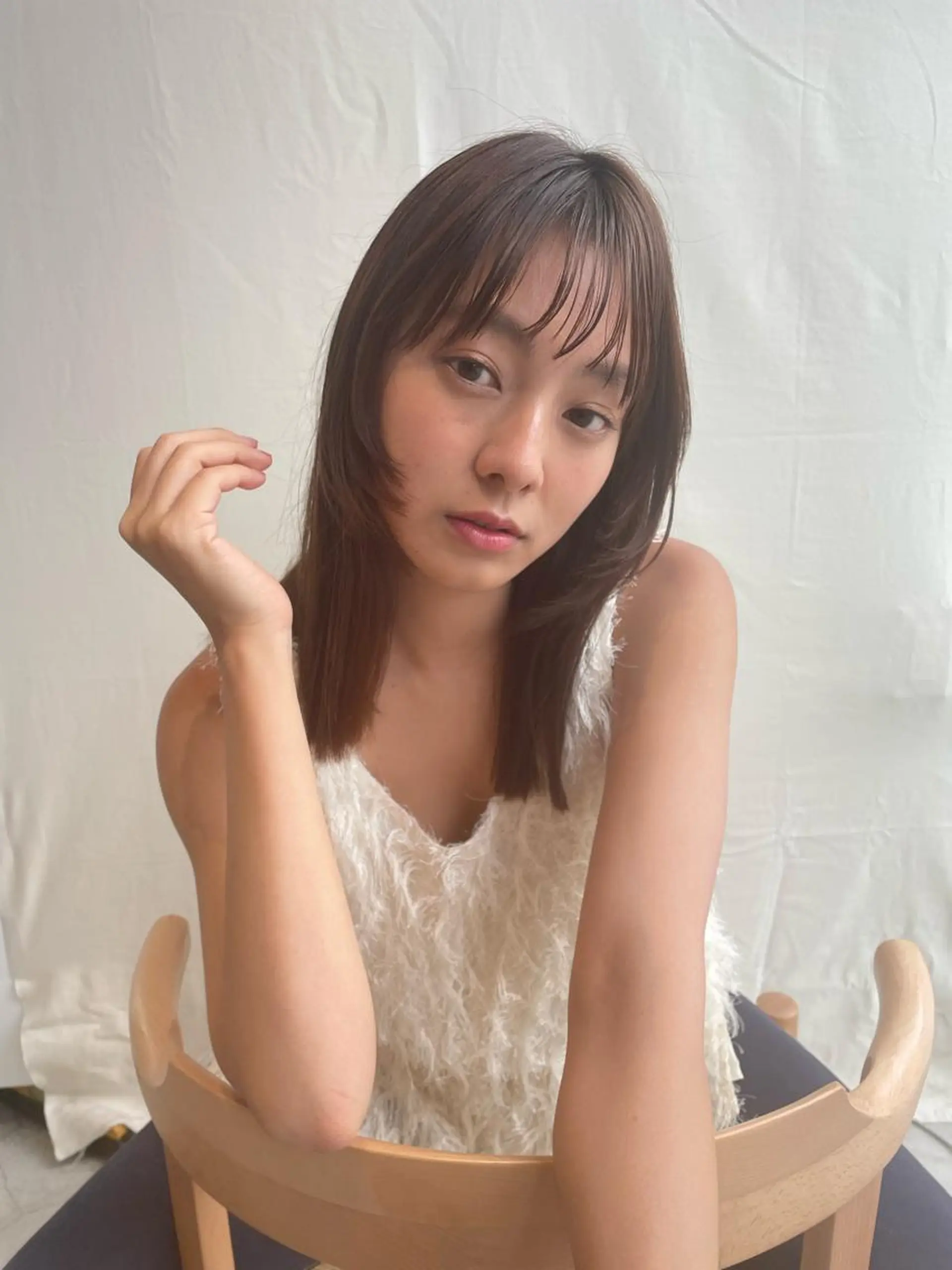 ミディアム カラー 顔まわりレイヤー レイヤーカット カット ヘアカラー トリートメント レイヤーカット🎀 kanaのヘアスタイル