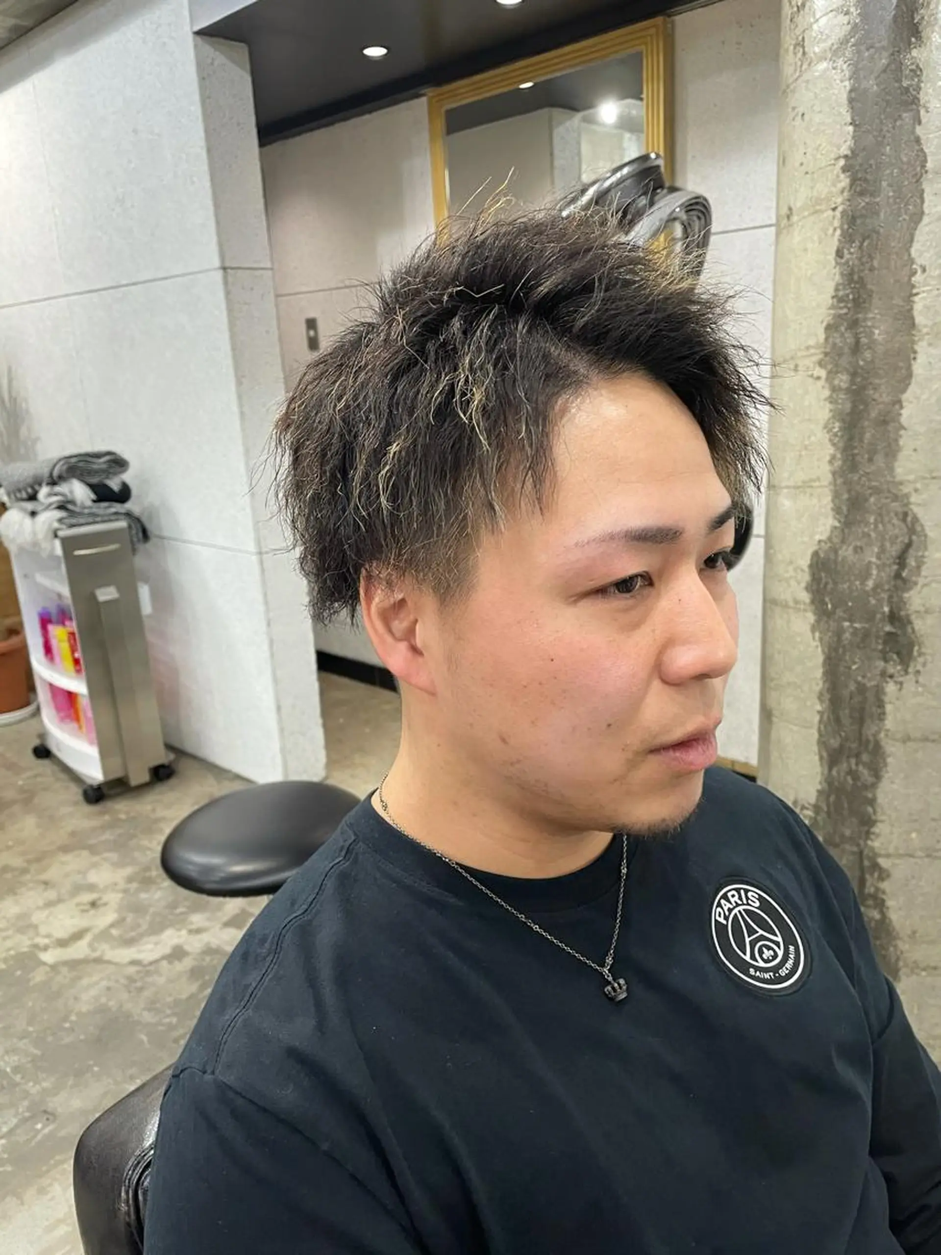 パーマ メンズ カット パーマ 西村あきや トレンド韓国ヘアのヘアスタイル