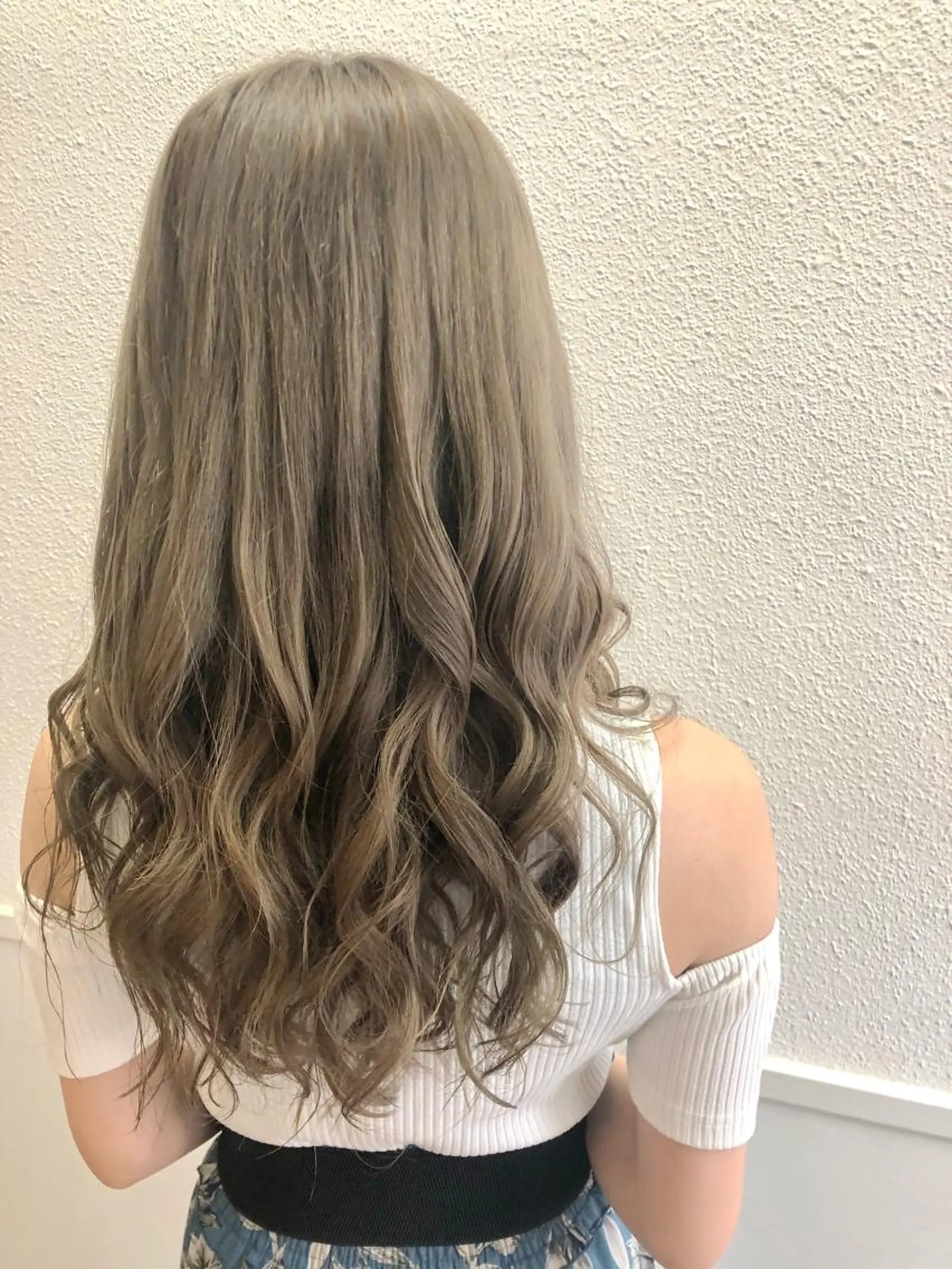 ロング カラー グレージュ カット ヘアカラー トリートメント 髪質改善/美髪矯 正ヤマモトハルキのヘアスタイル