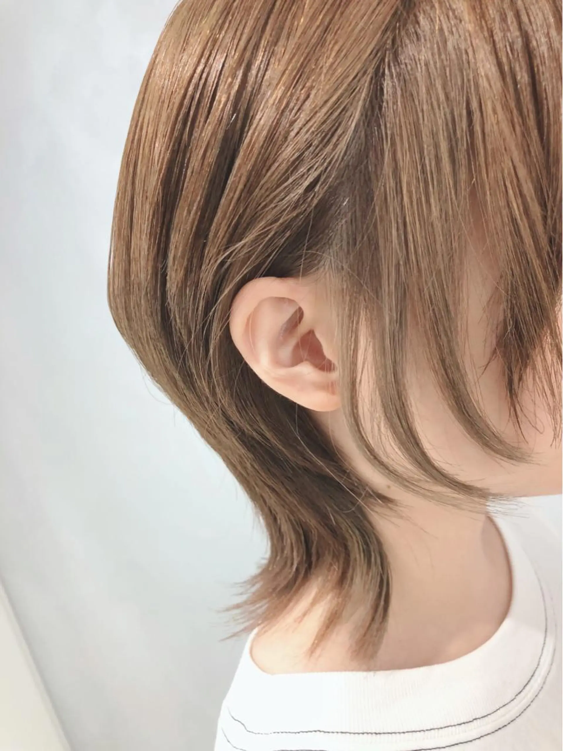 ミディアム カラー インナーカラー ウルフカット 髪質改善イノアカラー 富澤ショウタのヘアスタイル