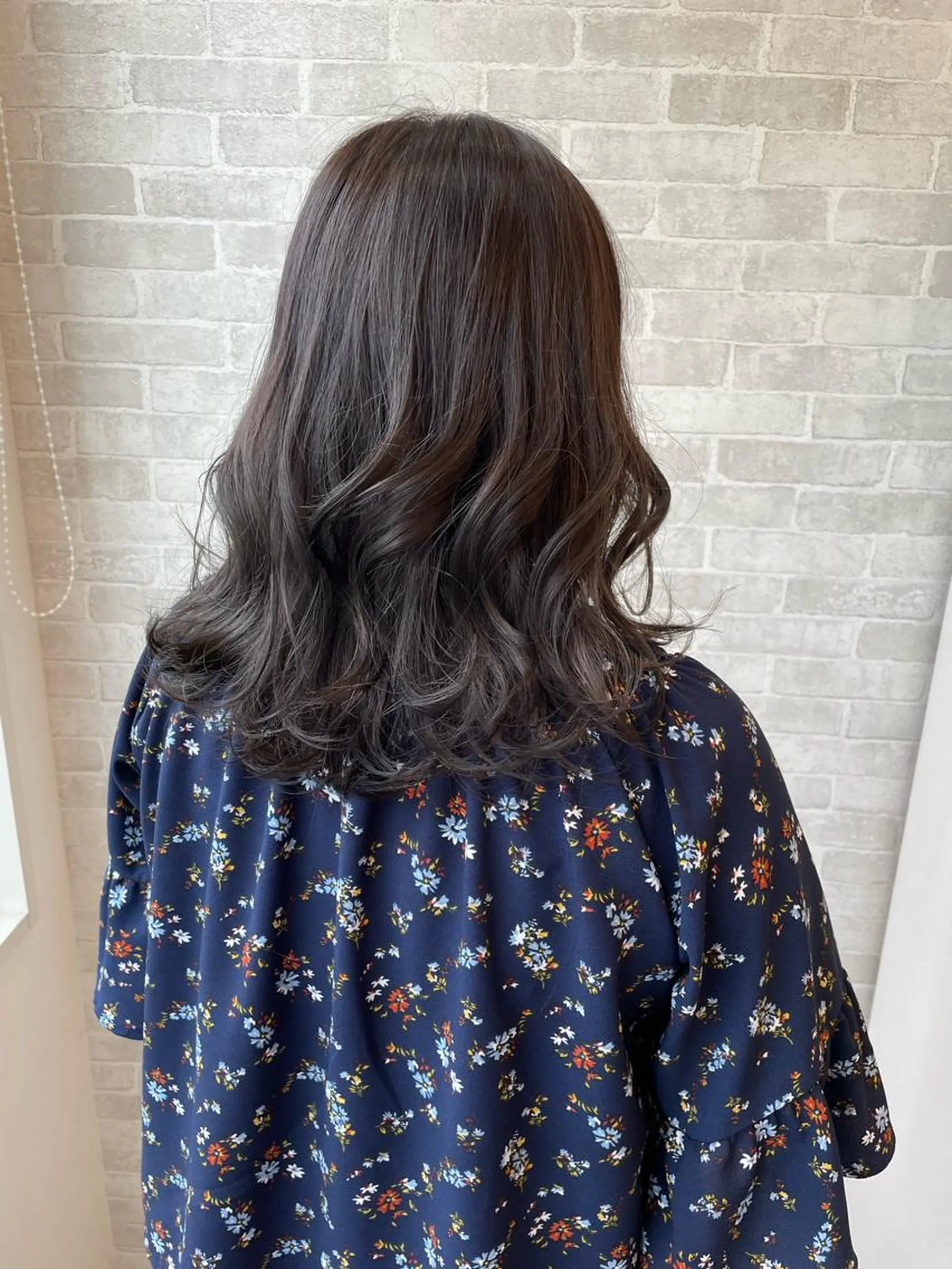 セミロング カラー Well's TAIGAのヘアスタイル