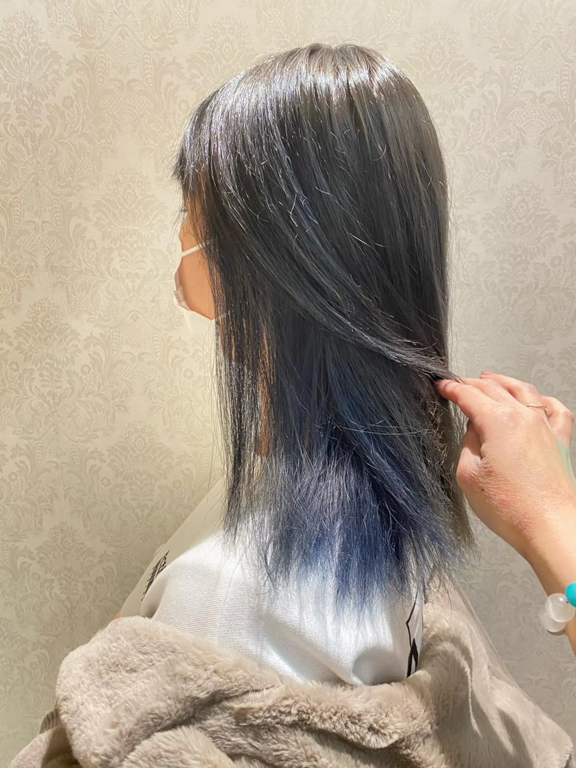 ミディアム カラー ブリーチ ブルーカラー 縮毛矯正 ヘアカラー デザインカラー✨新倉 佑奈のヘアスタイル