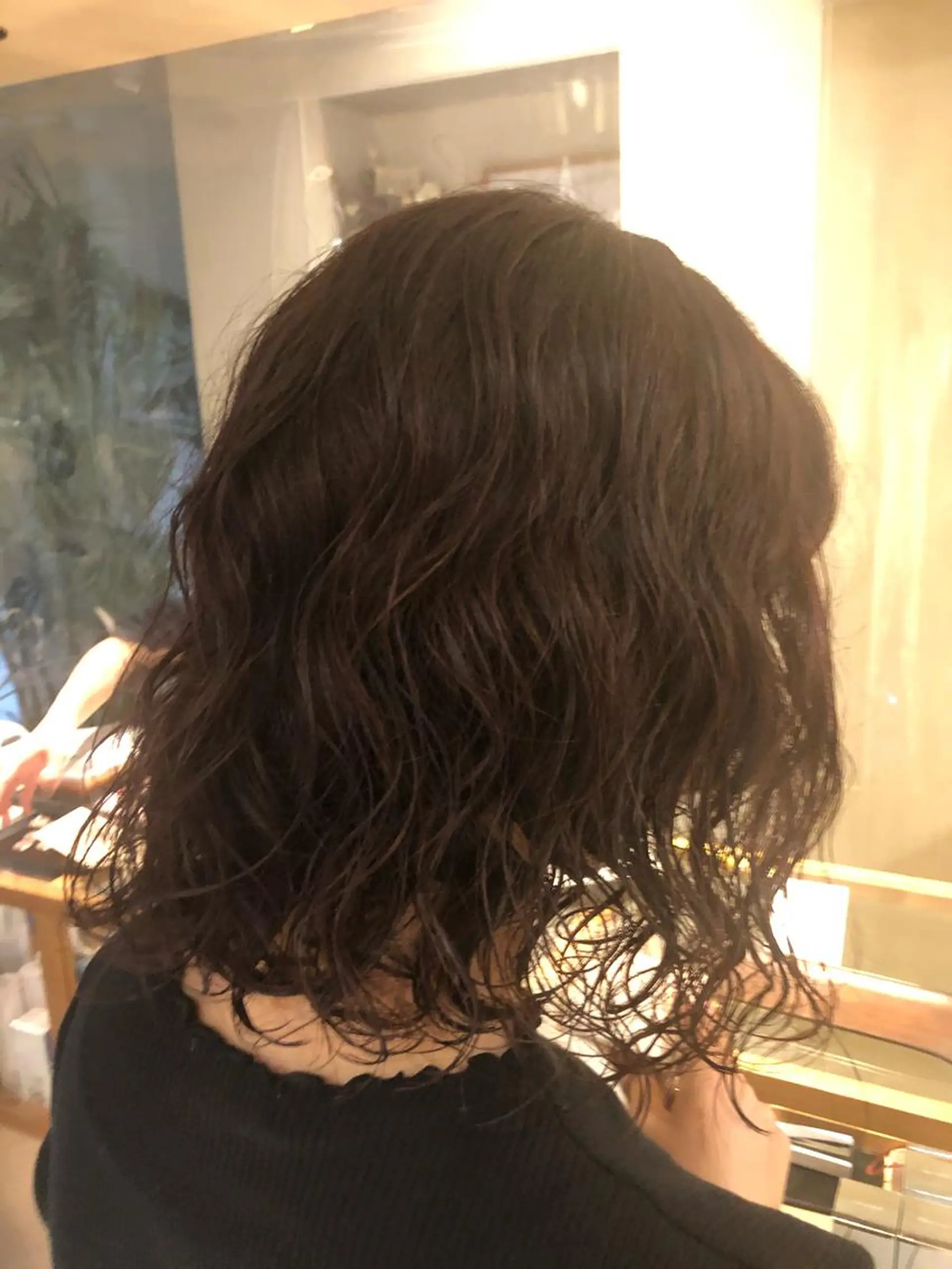 ミディアム パーマ ミディアムパーマ 大岩 茉愉のヘアスタイル