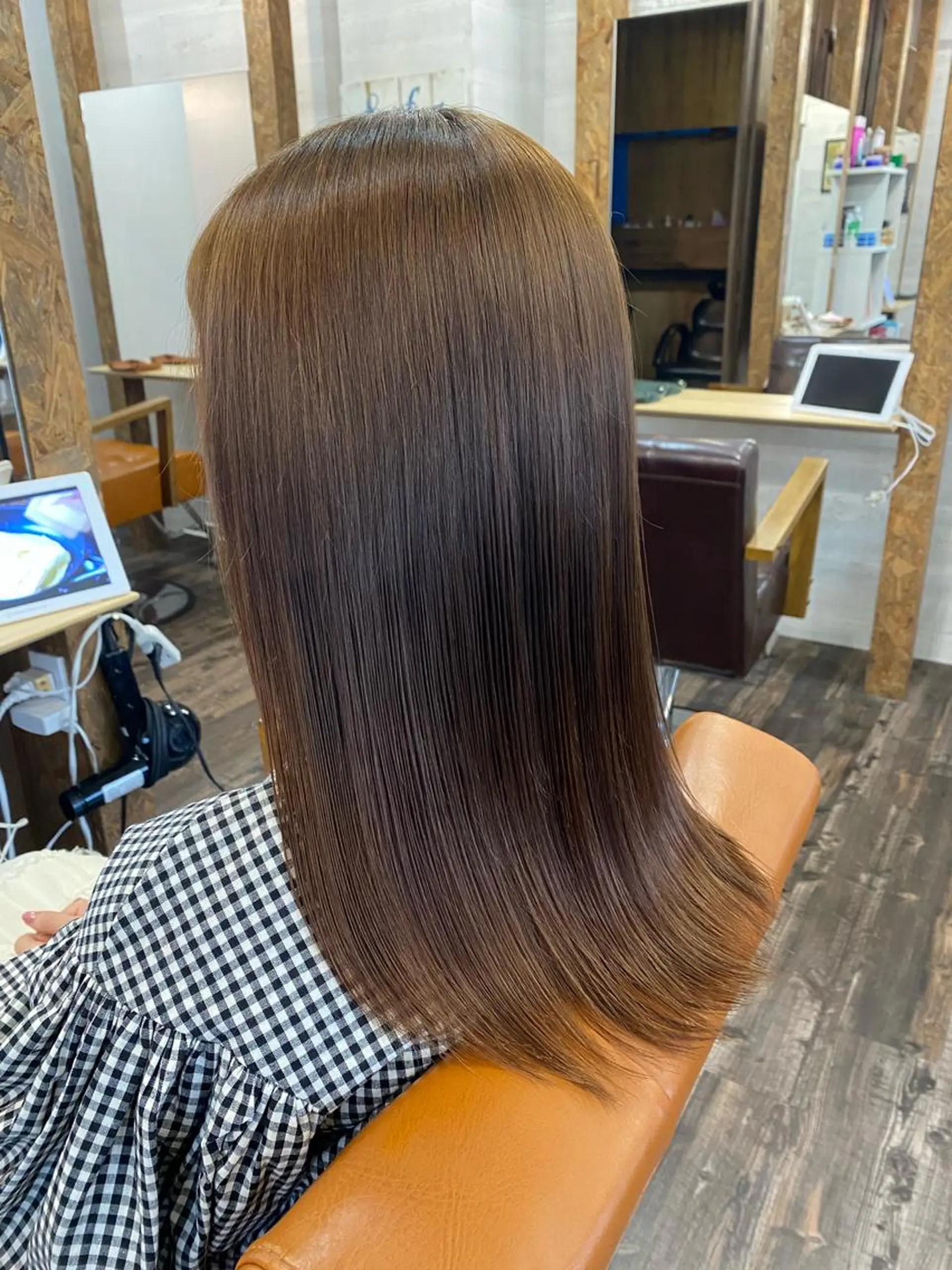 セミロング カット ヘアカラー ブリーチ毛対応酸性 ストレート🌈サキのヘアスタイル