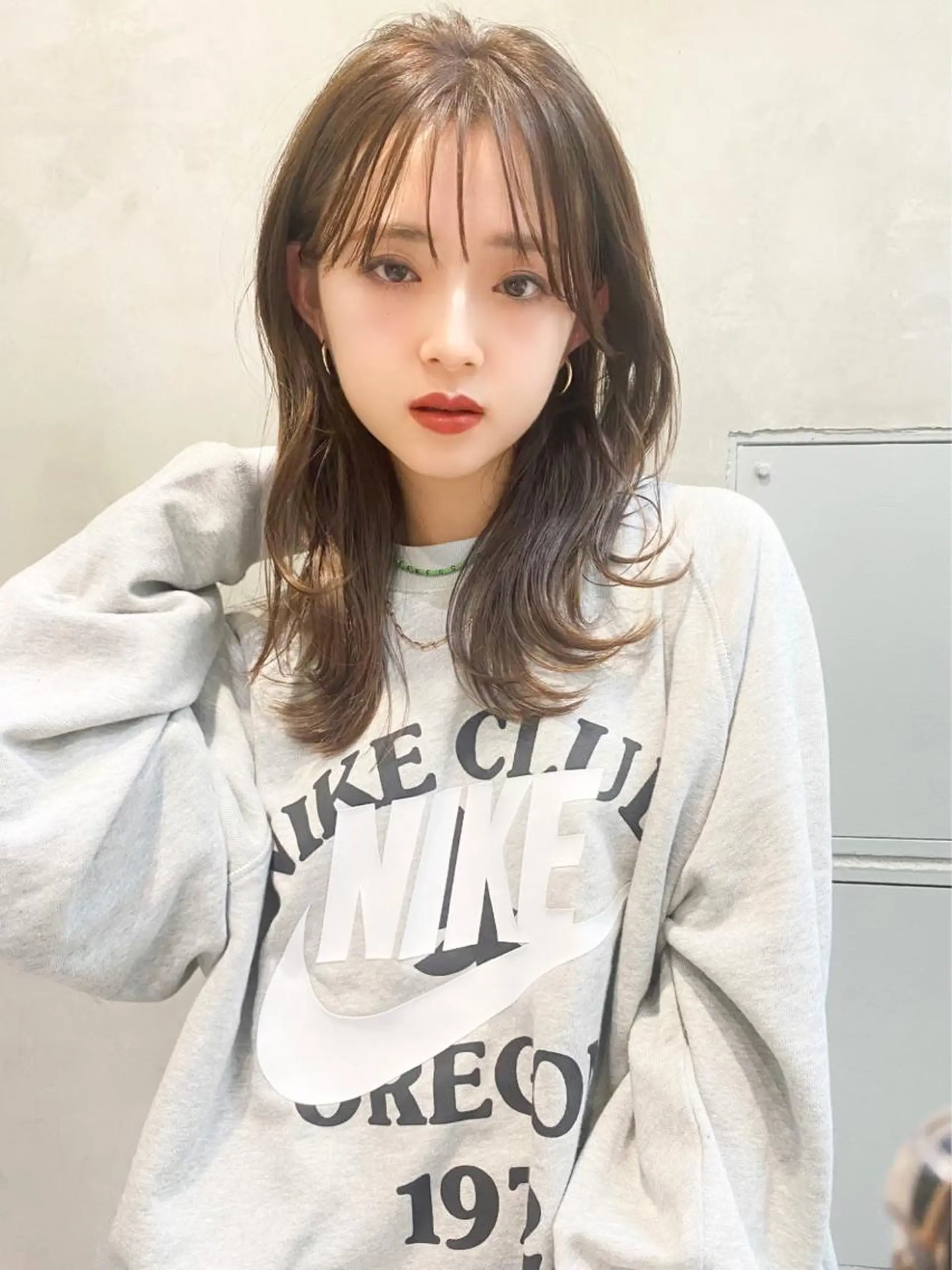 セミロング カラー ヘアアレンジ ベージュカラー ブラウンカラー ブラウンベージュ ヘアカラー トリートメント ヘアセット 金子 廉のヘアスタイル