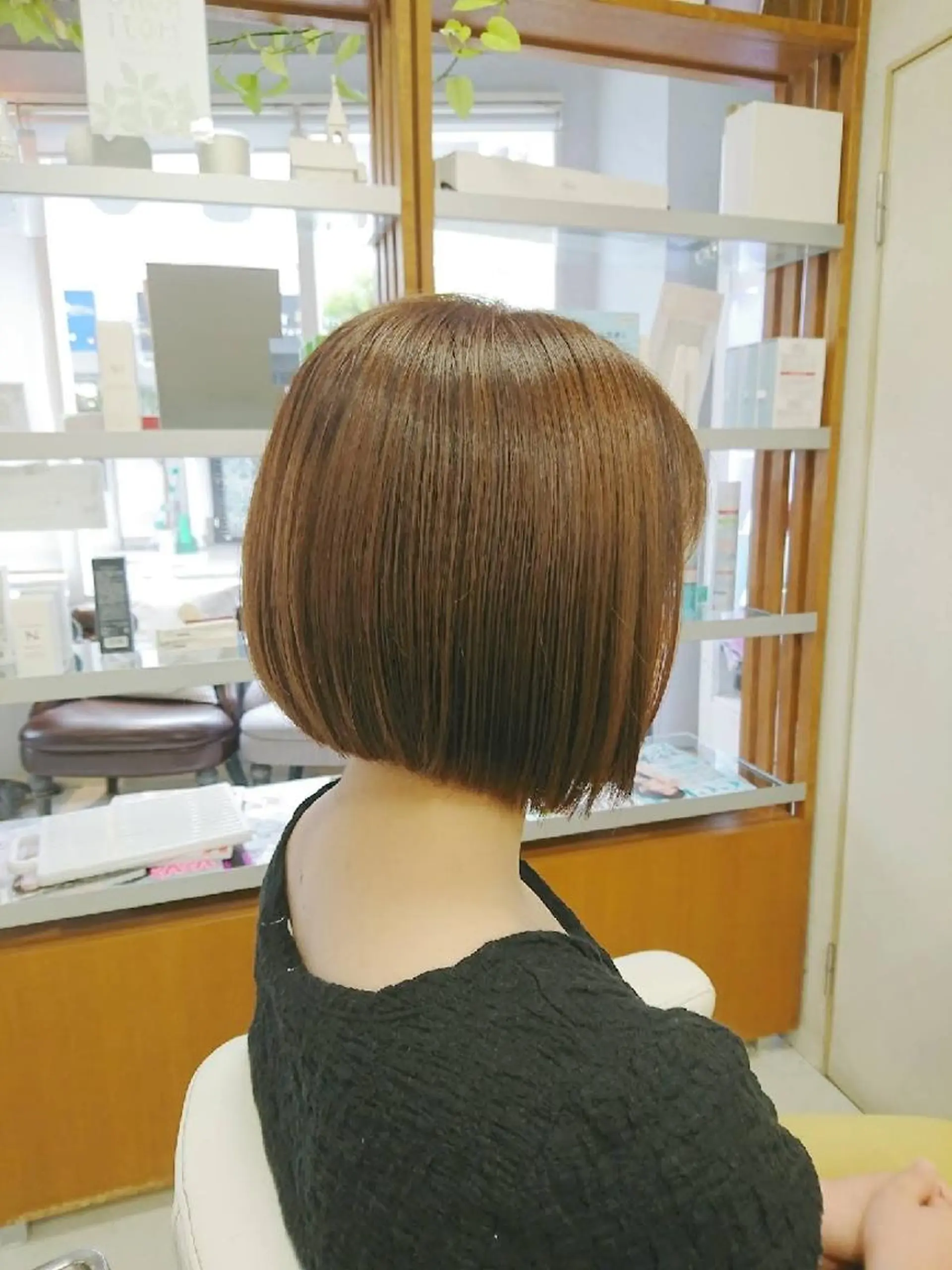 ショート カラー 前下がりボブ ボブ ヘアカラー nagane sayakaのヘアスタイル