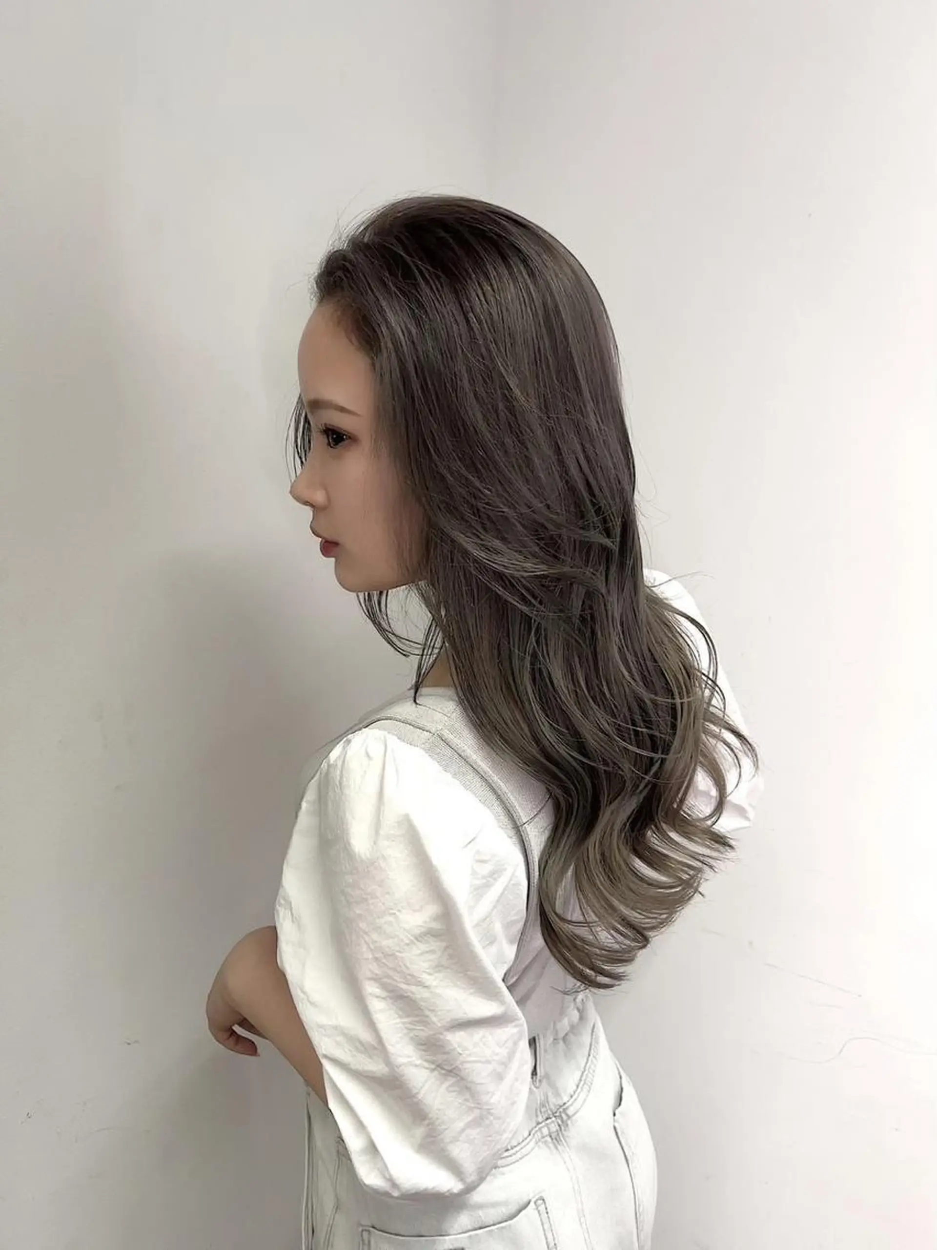 セミロング 顔まわりレイヤー 髪質改善 レイヤーカット 縮毛矯正 ヘアカラー トリートメント 中川/縮毛矯正/ 高羽 克明のヘアスタイル