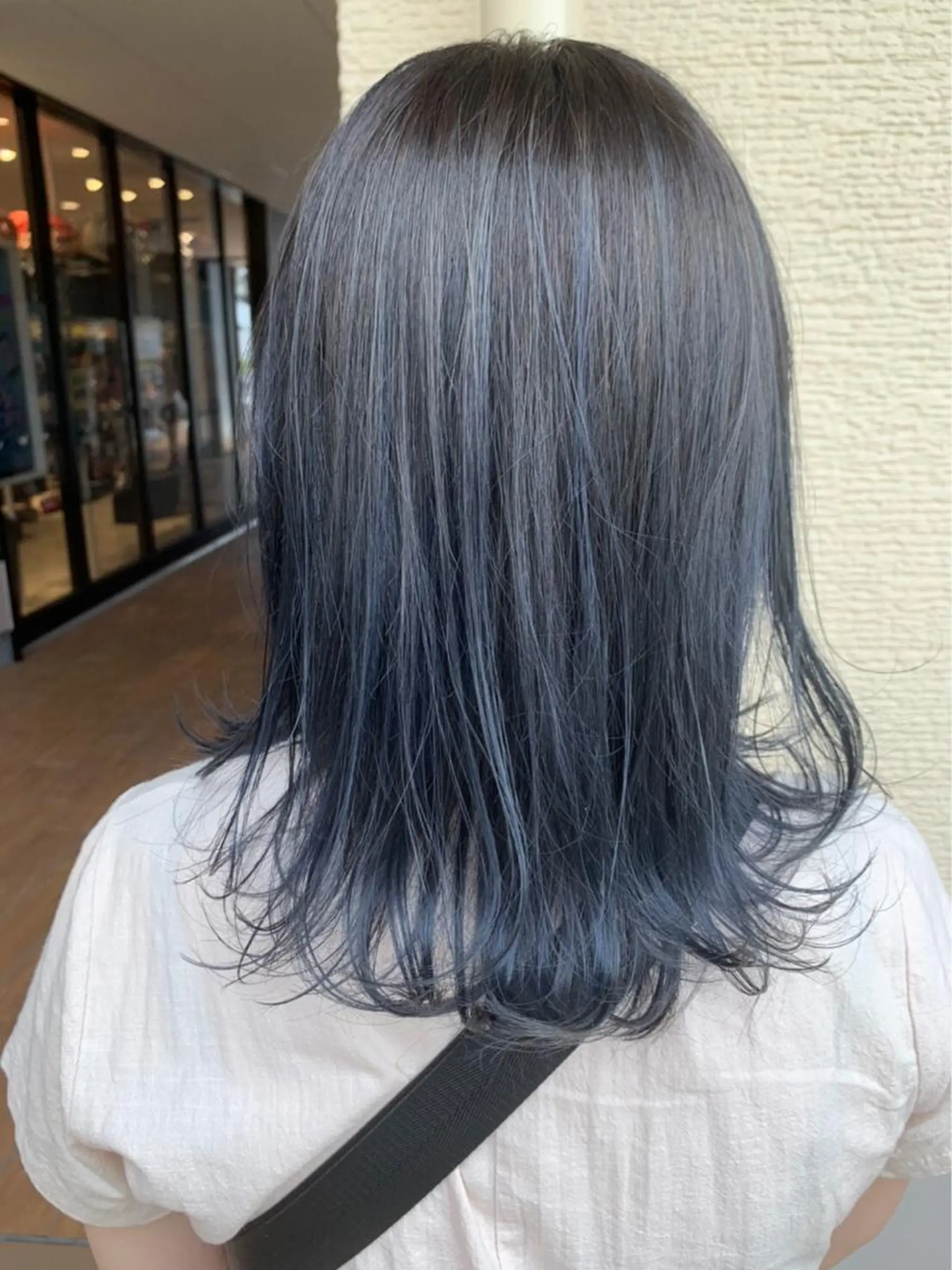 ミディアム カラー ブルーカラー ブルージュ メンズヘア特化 崎田 成人のヘアスタイル