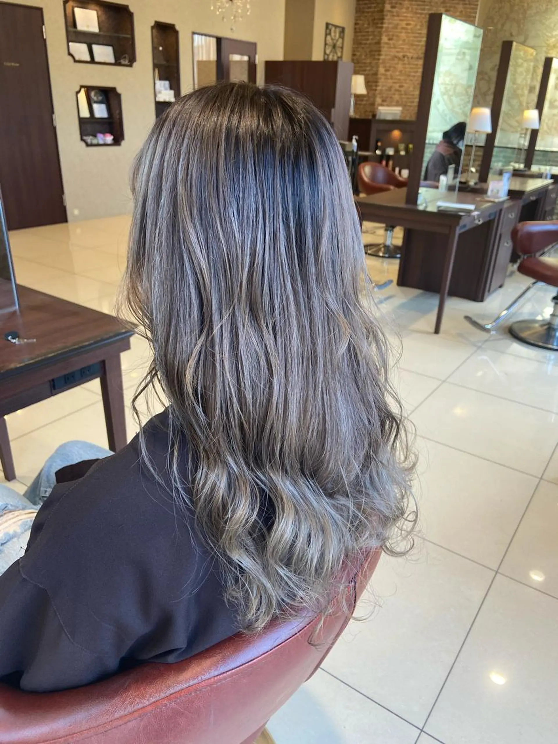 ロング レイヤーカット カワサキ ヒナコのヘアスタイル