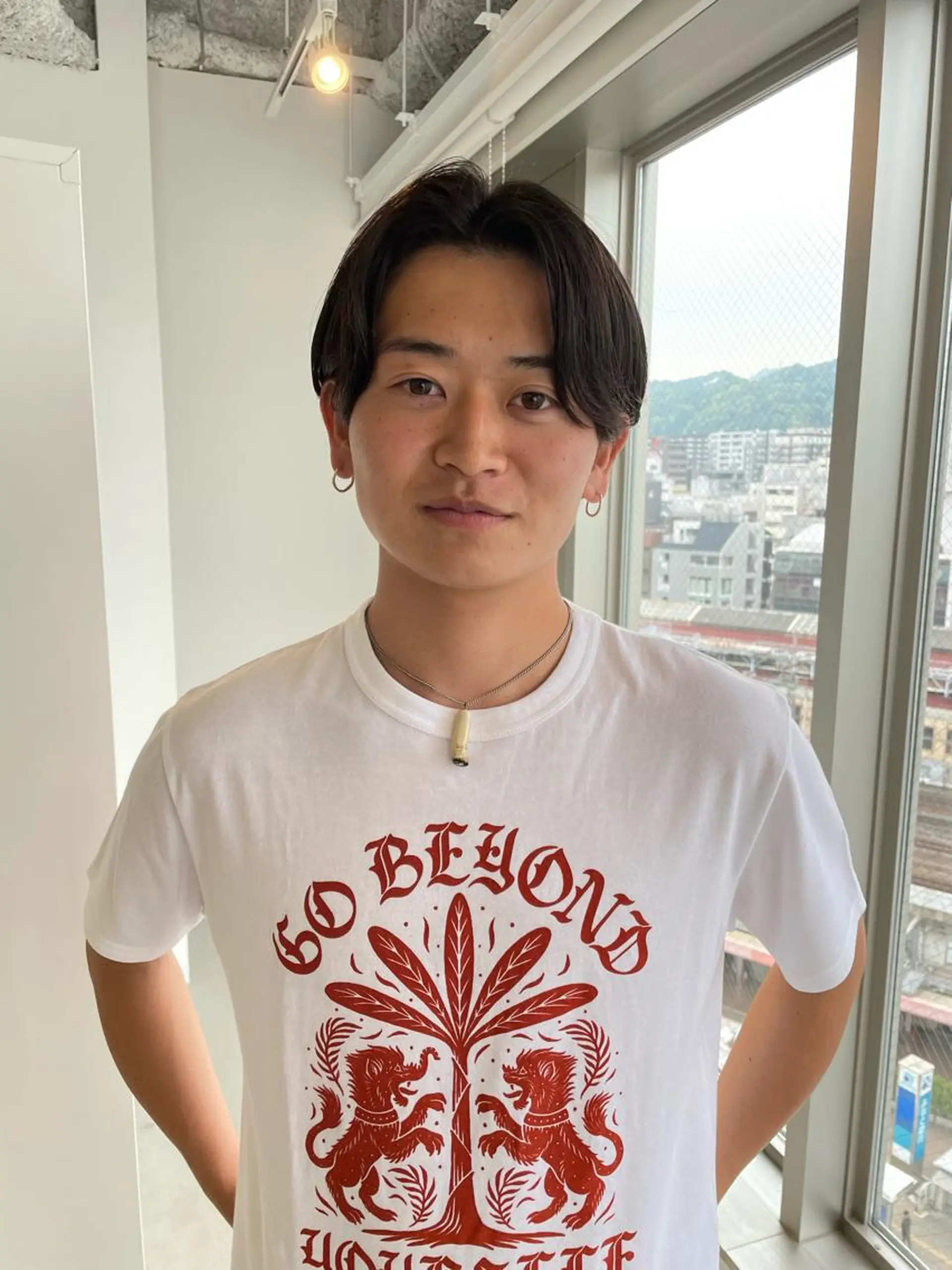 ミディアム パーマ メンズ センターパート カット パーマ 島本 燎のヘアスタイル