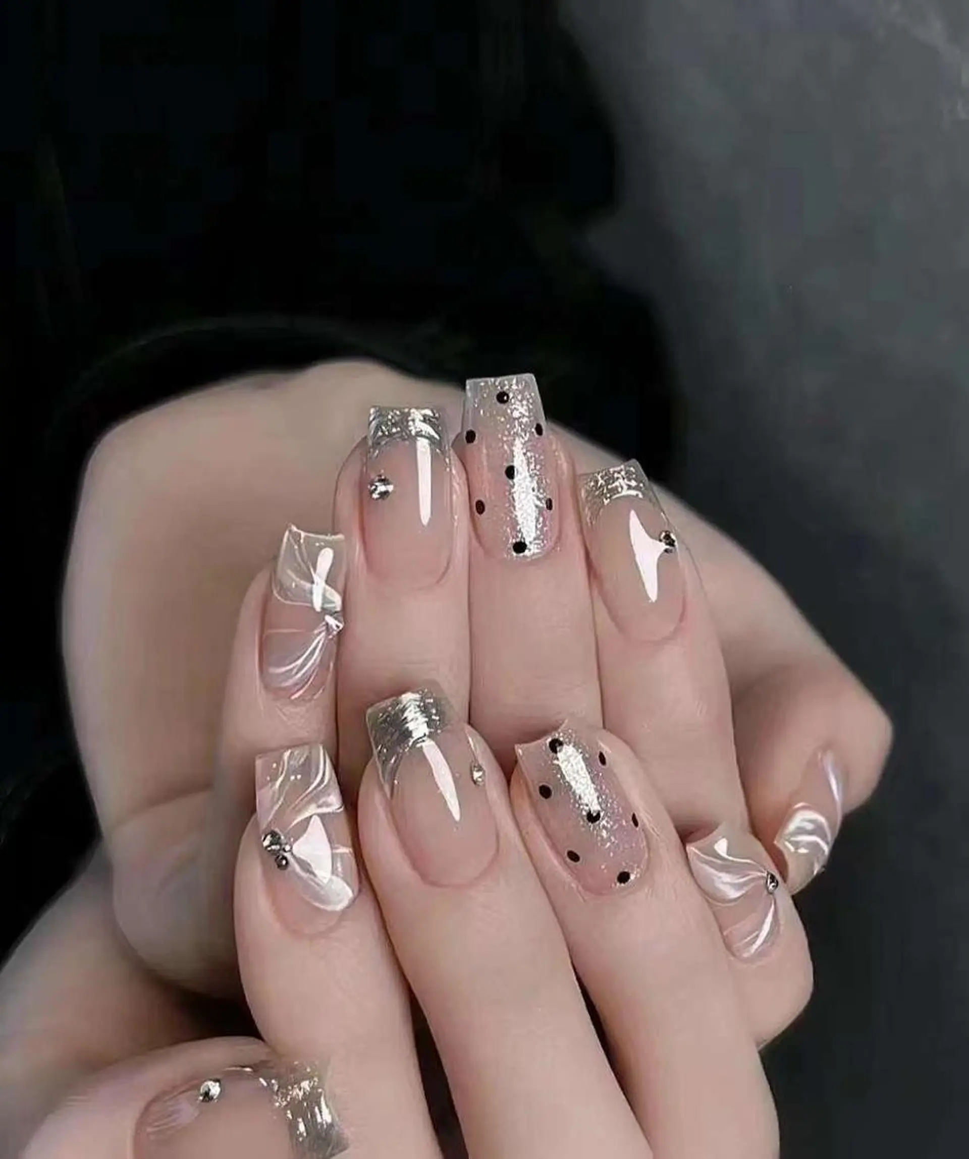 ネイル VIVIAN リサのネイルデザイン