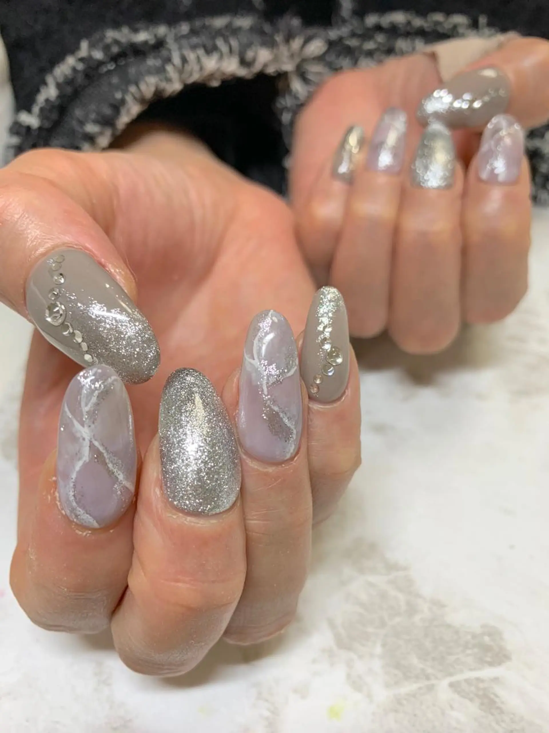 ネイル アートネイル ストーンネイル LULU LIMAのネイルデザイン