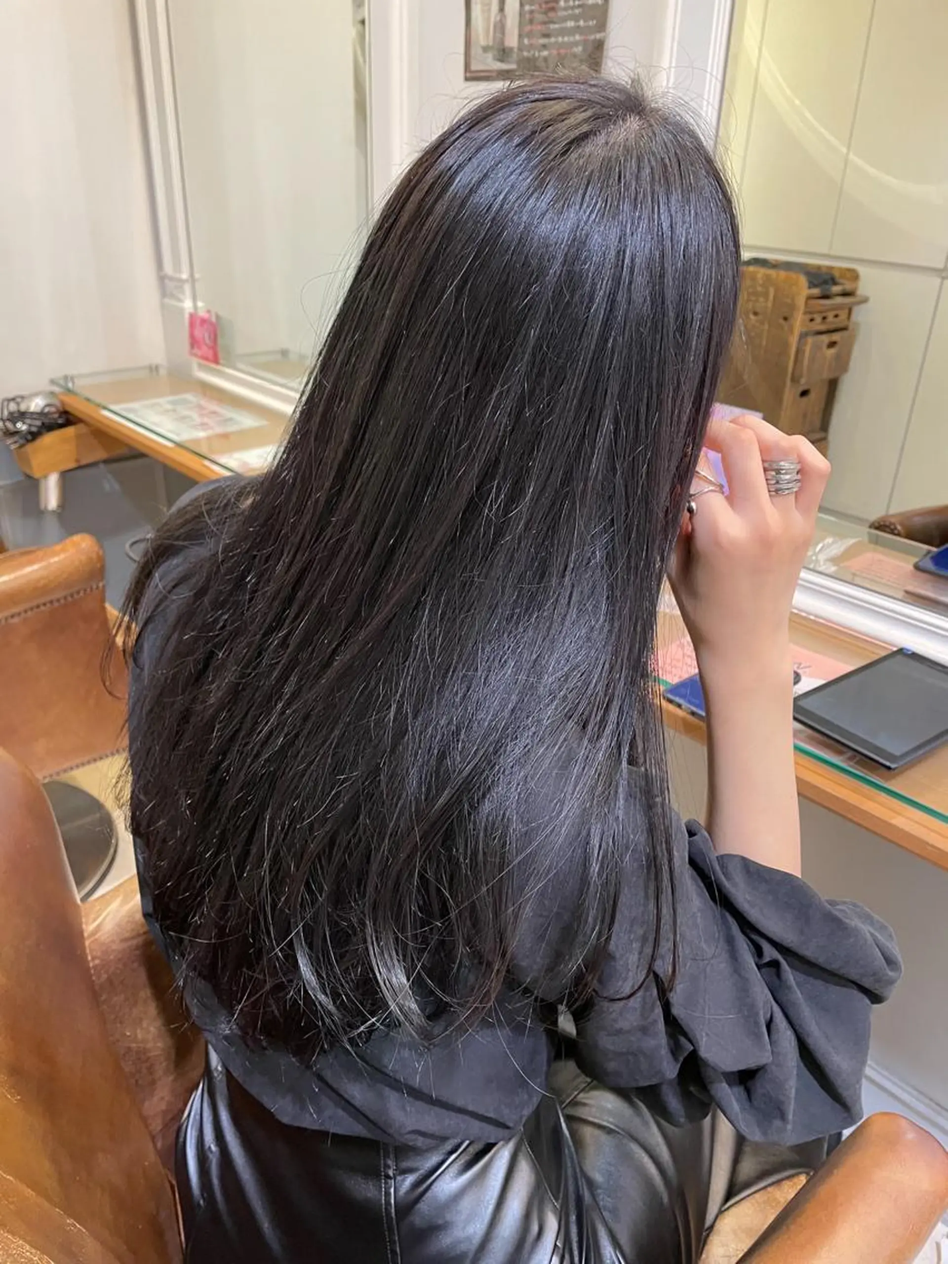 ロング カラー Neolive 千尋のヘアスタイル