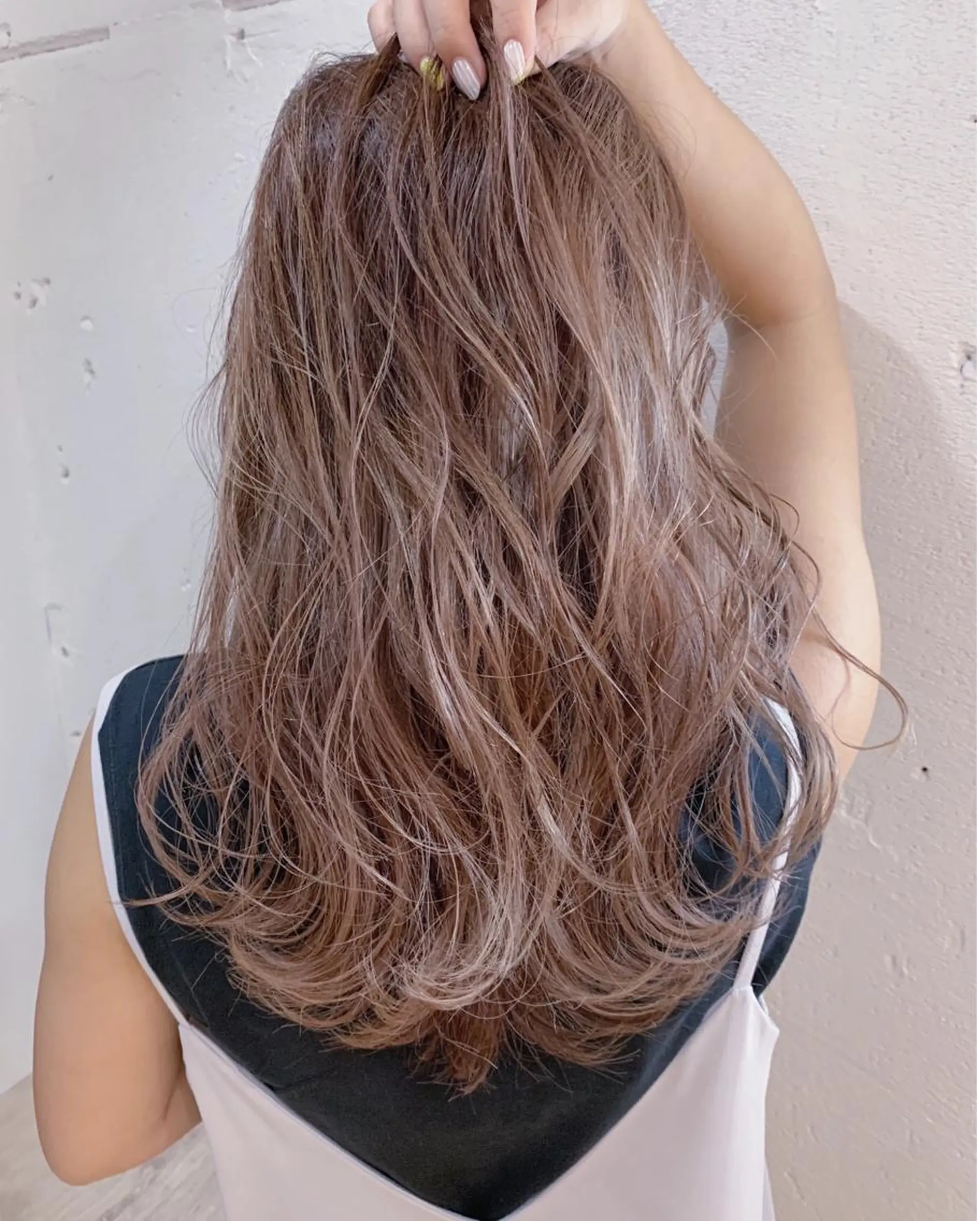 ミディアム カラー ヘアアレンジ ヘアカラー トリートメント WATARU🔥／ 外国人風ハイライトのヘアスタイル