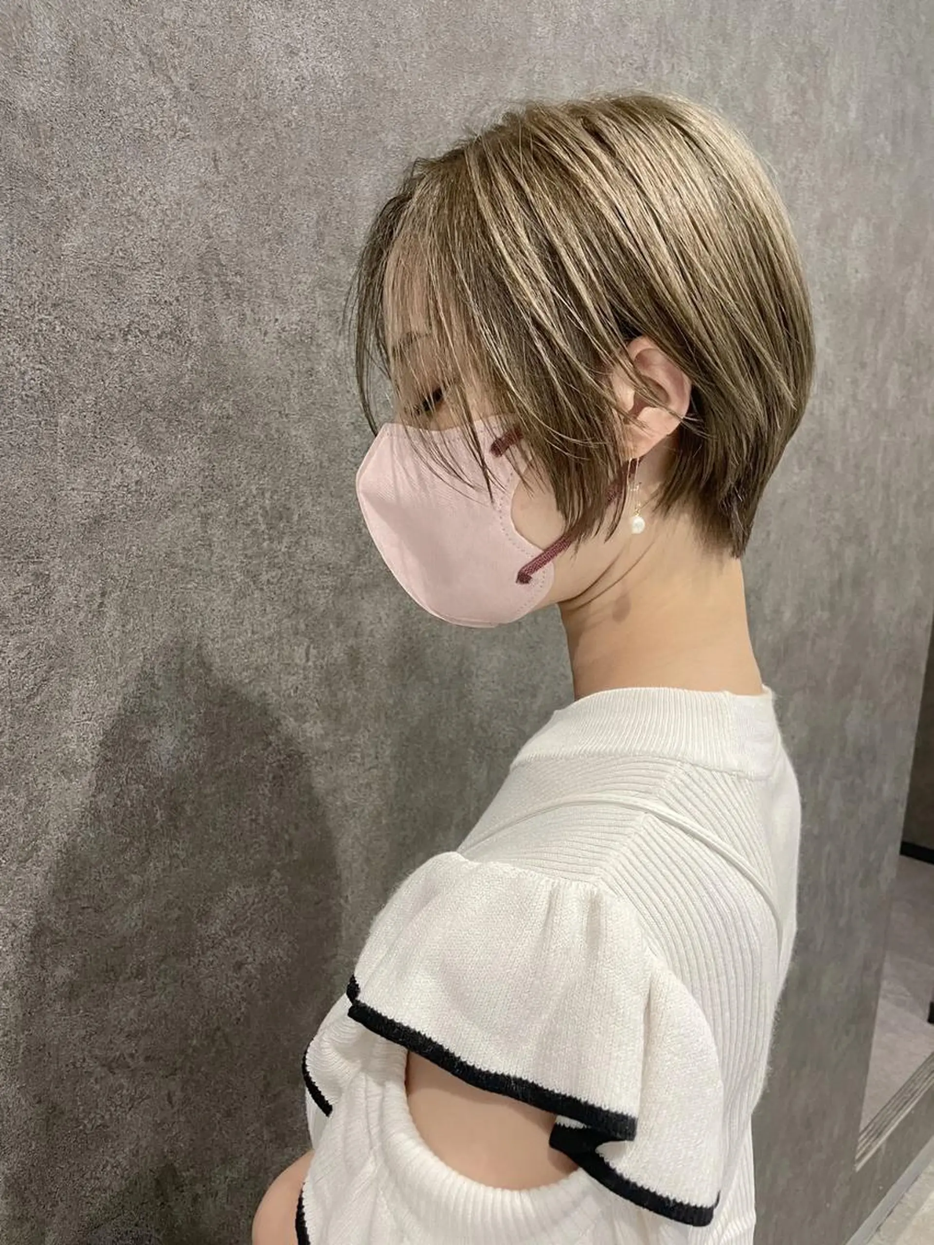 ショート 似合わせカット カット ヘアカラー ＿WHITE鳳店 アンダーバーホワイトのヘアスタイル