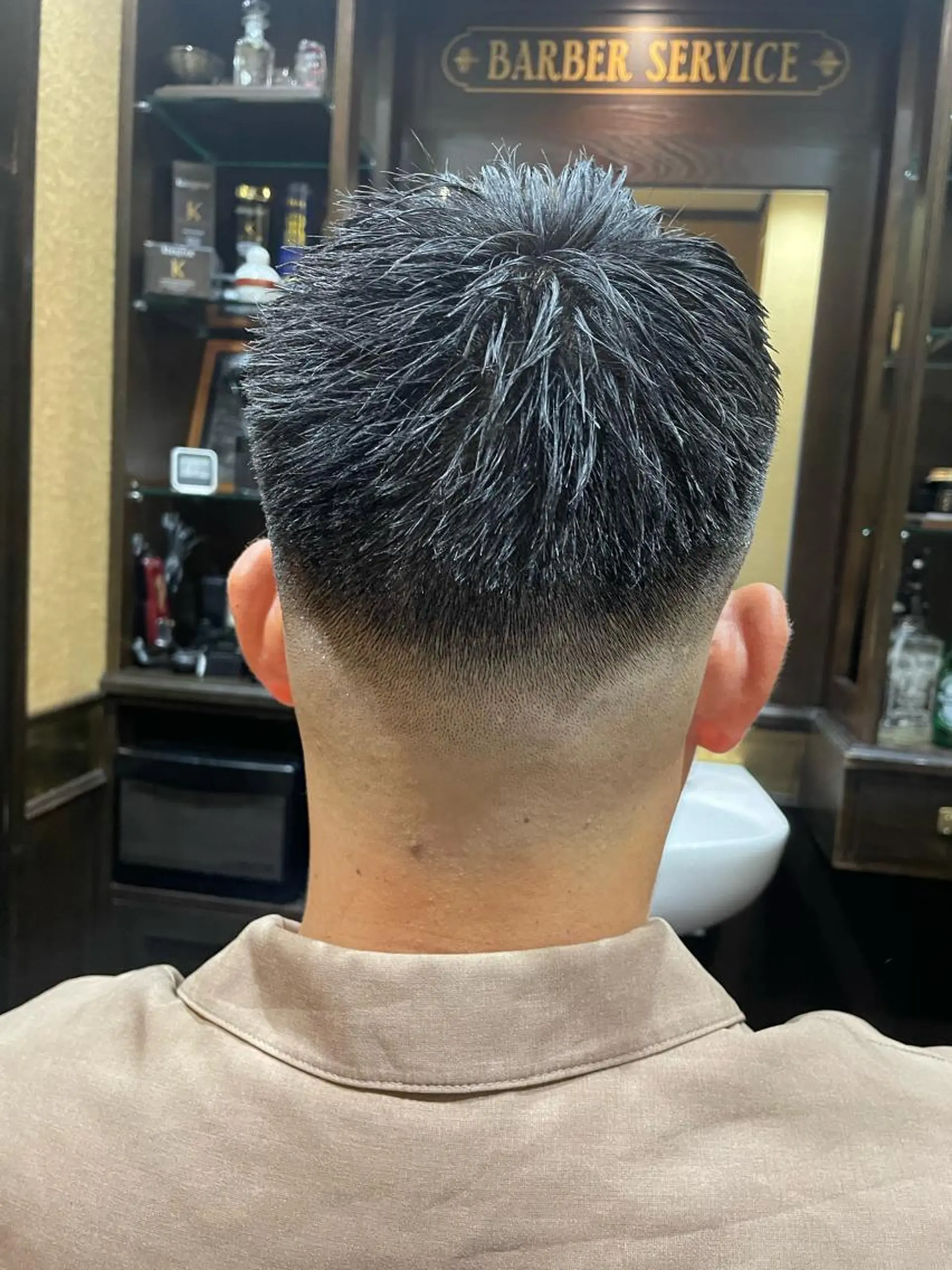 ショート メンズ フェードカット 石毛 李奈のヘアスタイル