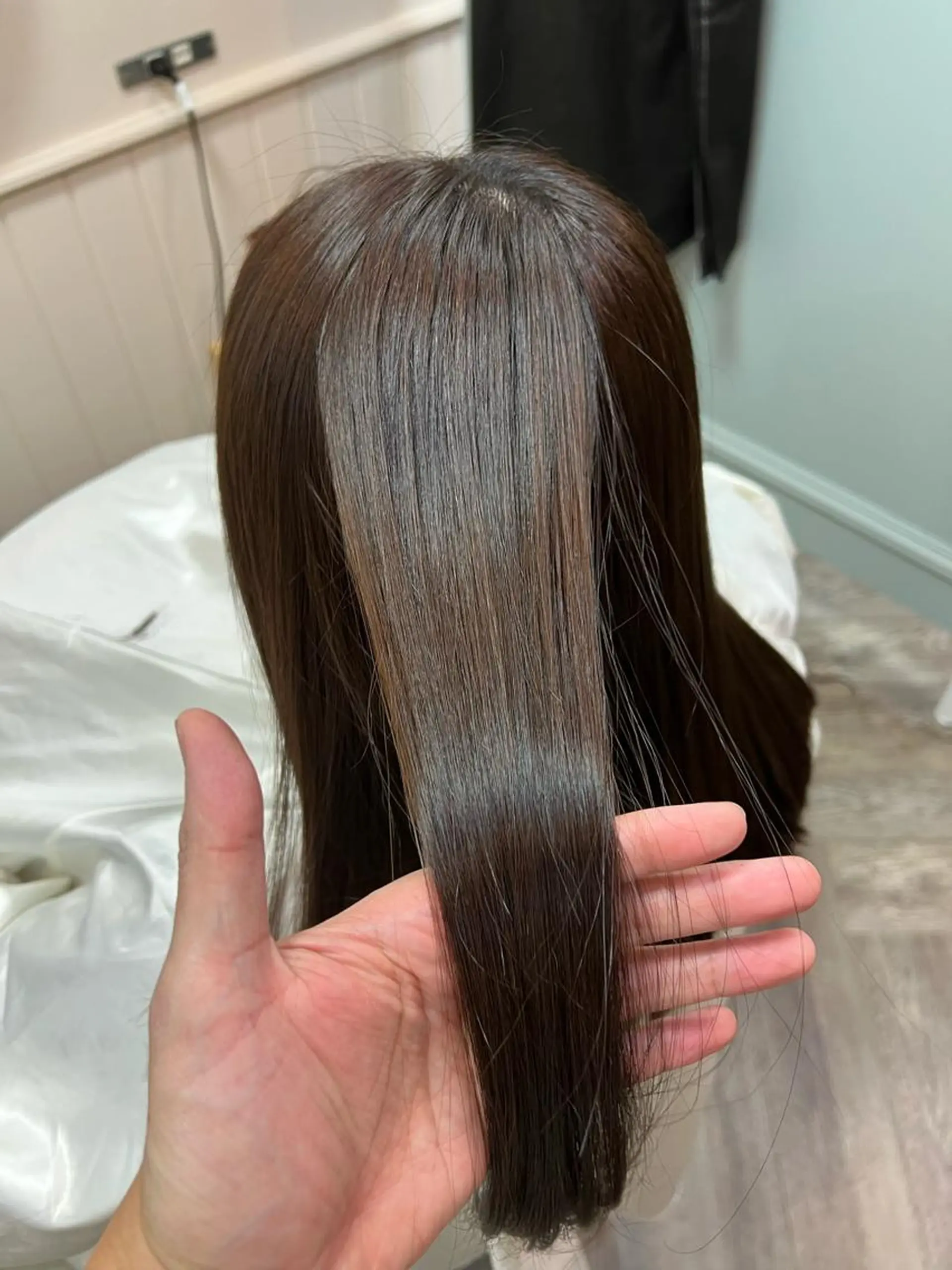 ロング パーマ ストレートパーマ less仙台所属・艶髪専門美容師🏄 kazuレスlessのヘアスタイル