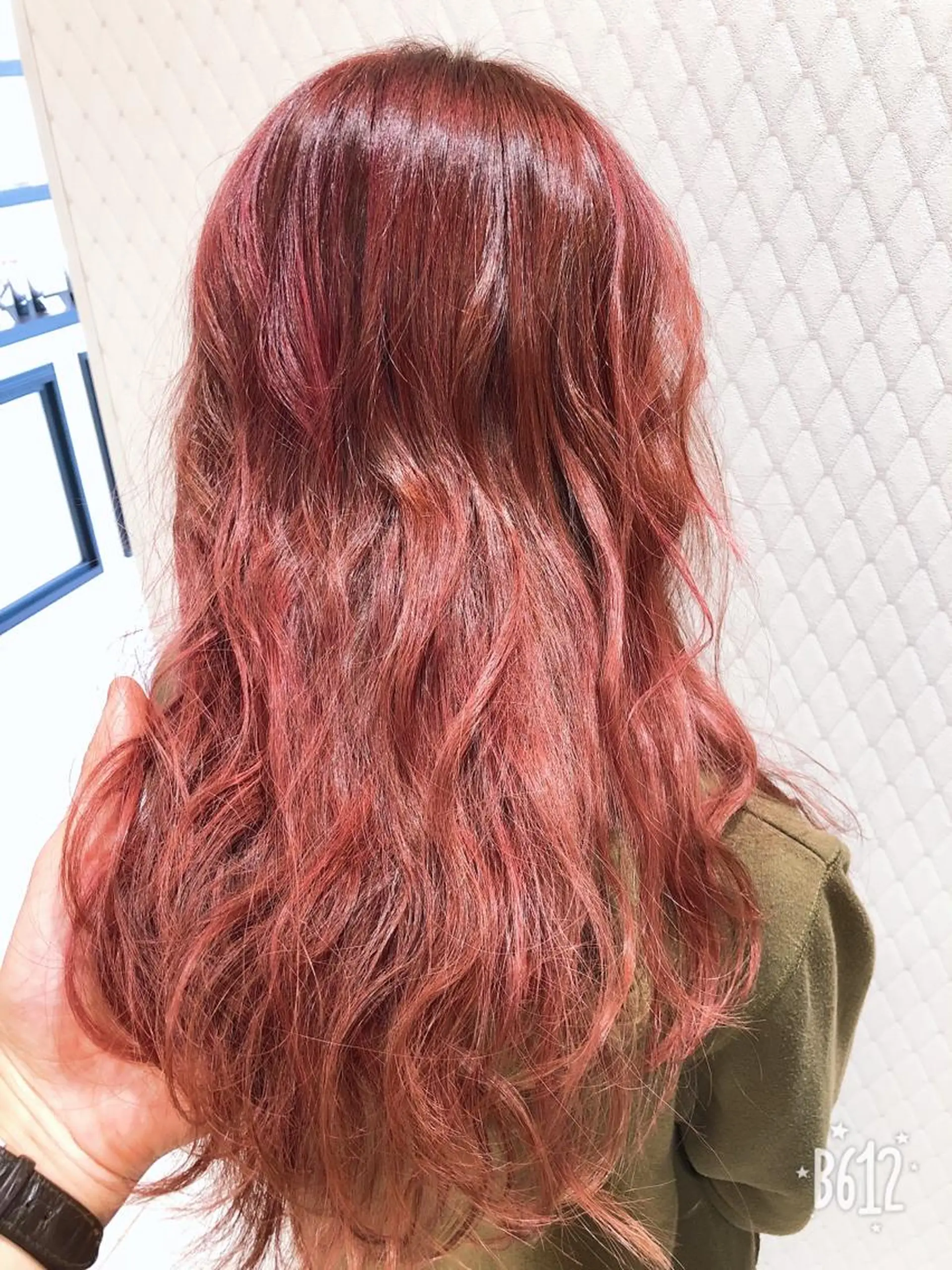 セミロング カラー ブリーチ ブリーチなしカラー ピンクカラー 縮毛矯正 トリートメント 難しい髪質の縮毛矯正 高岡/射水/髪質改善のヘアスタイル