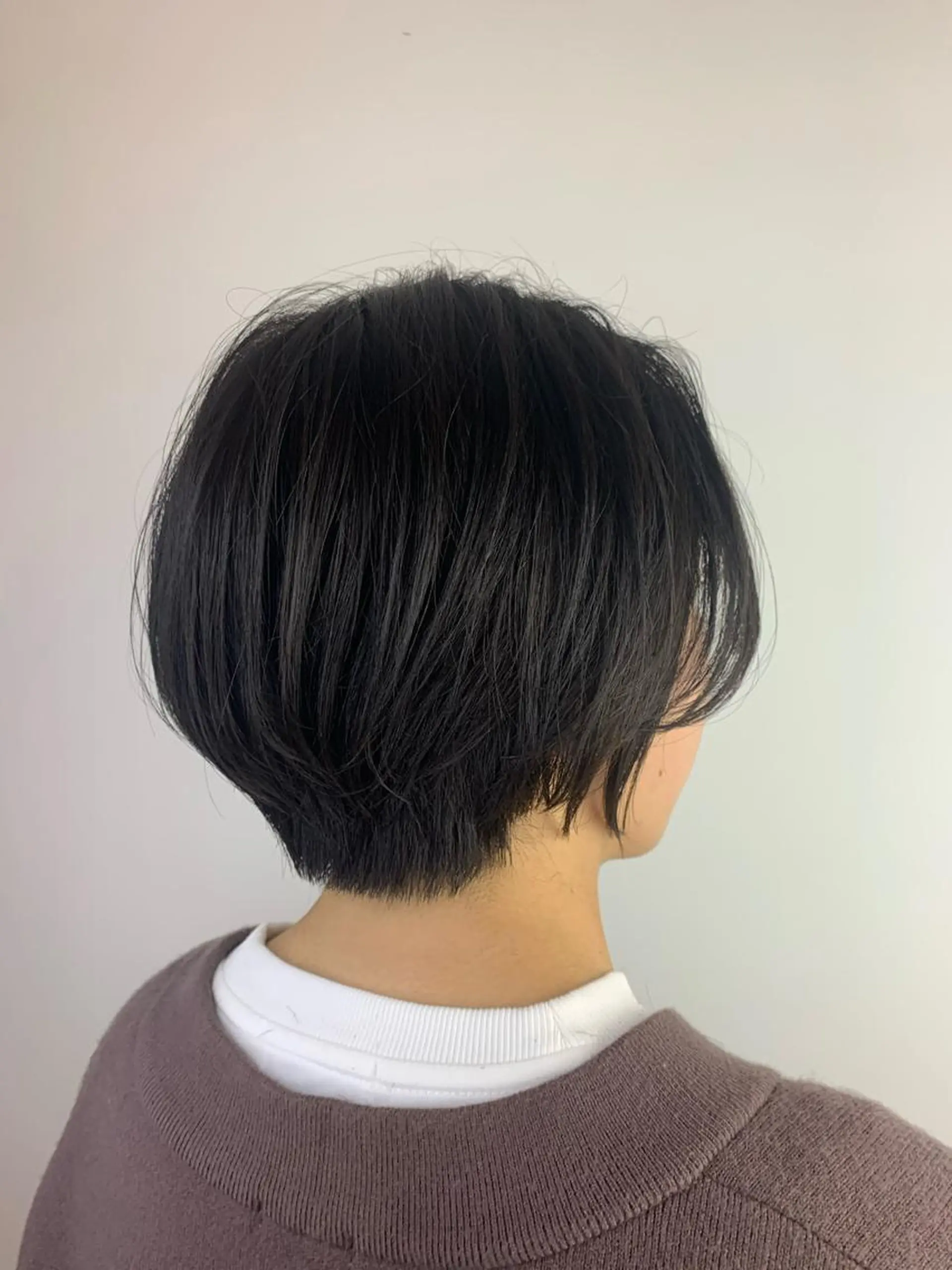 ショート カラー ダークグレー ダークグレージュ グレージュ ショートヘア 【美髪を叶える】中谷 彰宏（アキ)のヘアスタイル