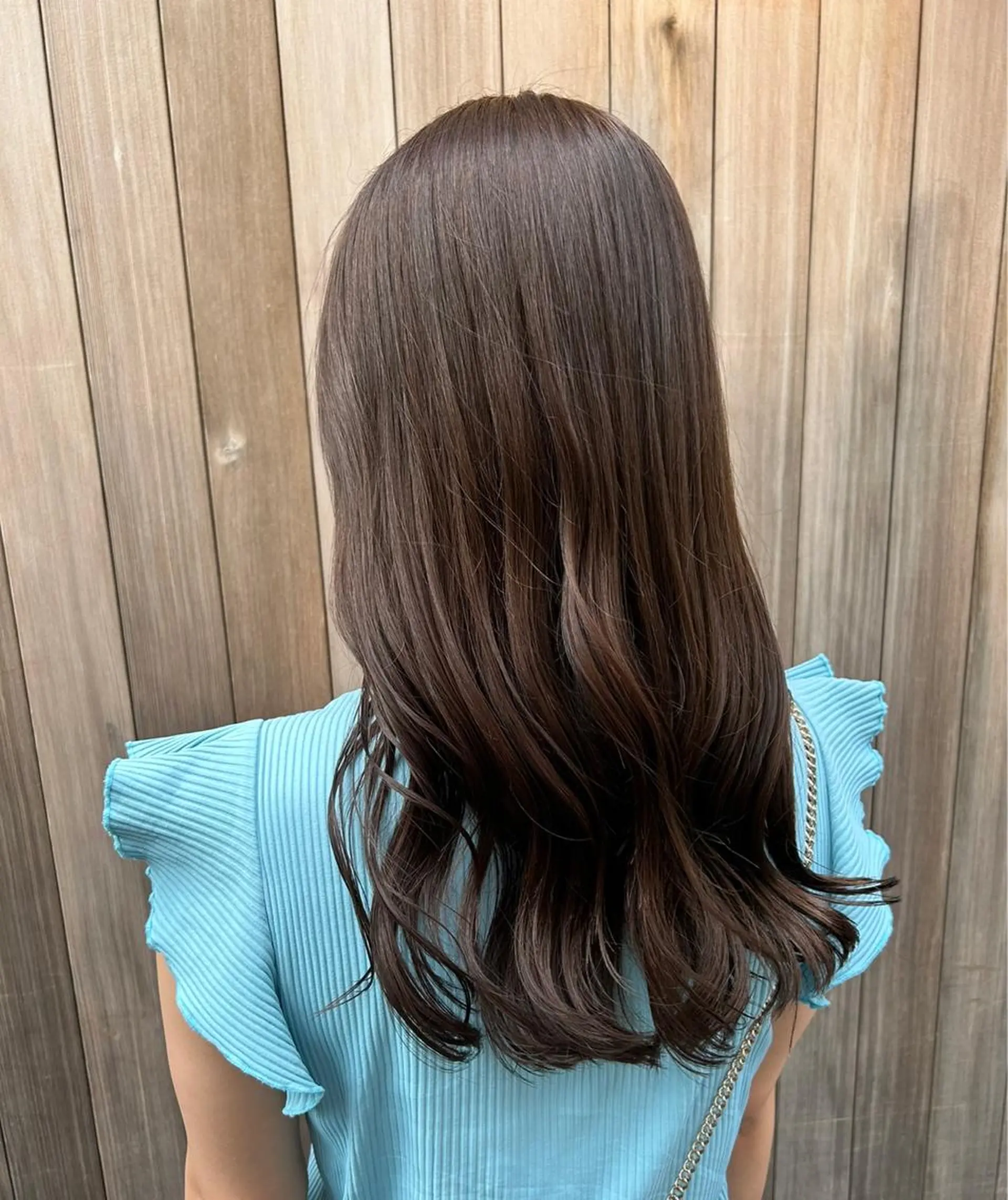 ロング カラー イシイ シオリのヘアスタイル